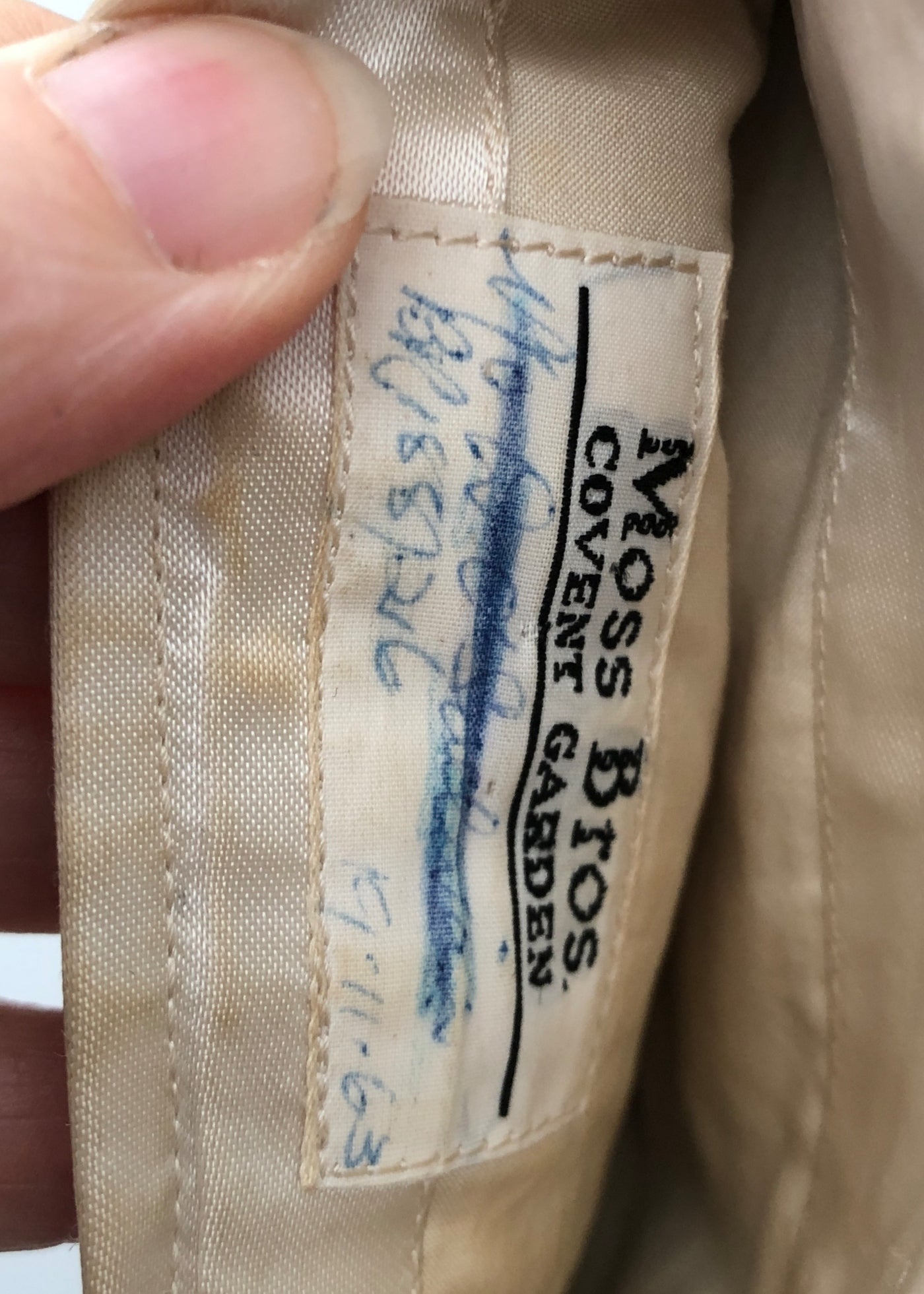 Vintage 60s  Royal Air Force Flight Lieutenant's No.5 RAF Mess Dress Jacket
