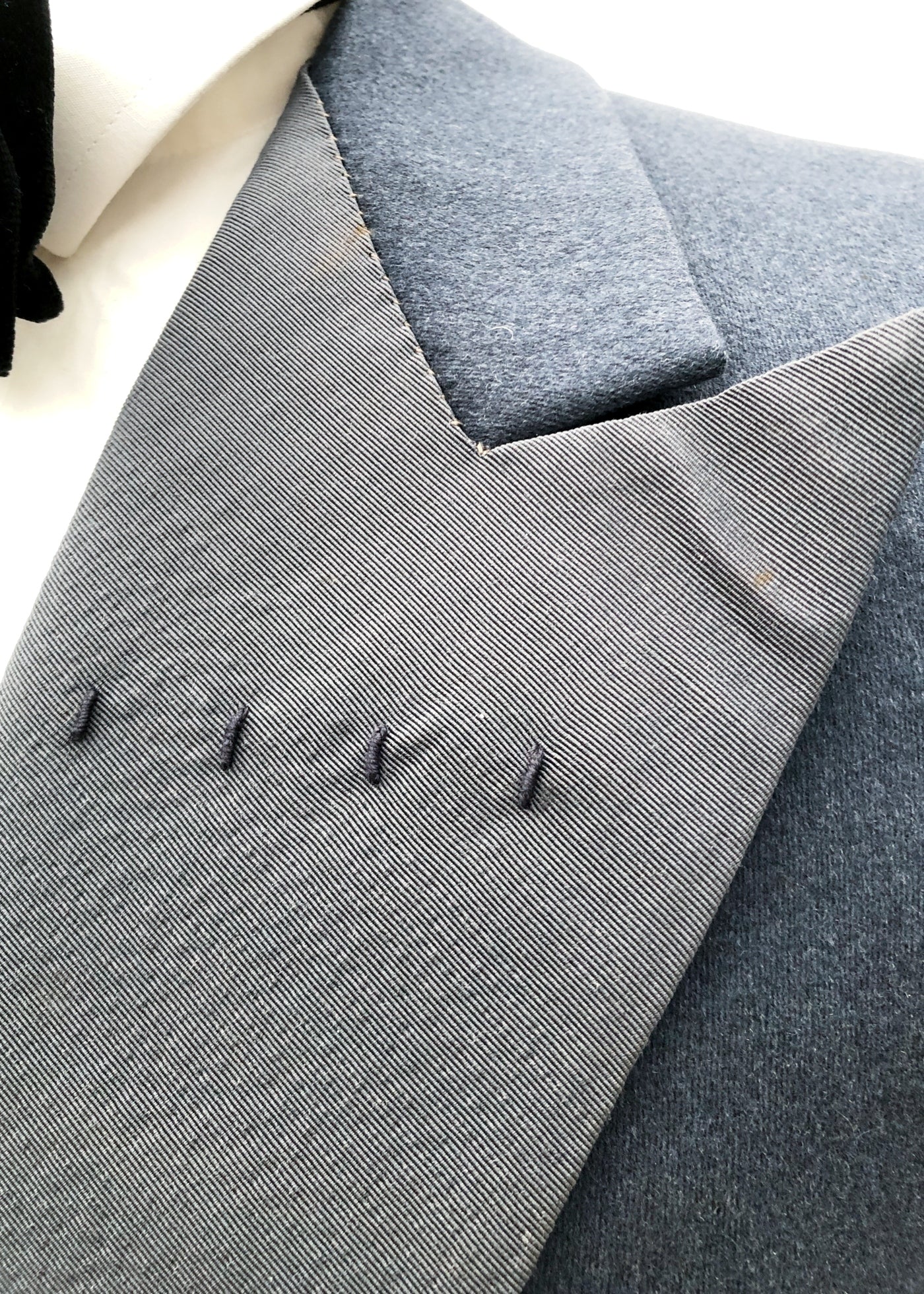 Vintage 60s  Royal Air Force Flight Lieutenant's No.5 RAF Mess Dress Jacket