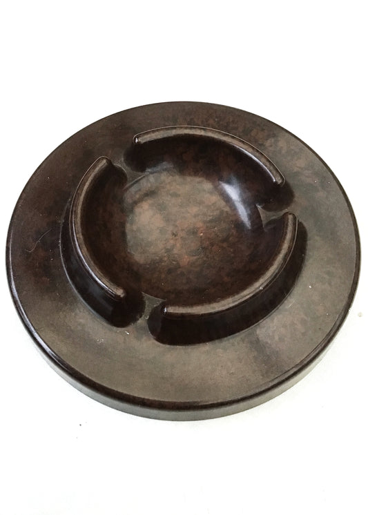 vintage 40s brown bakelite ashtray