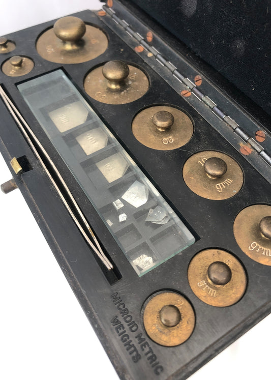 Vintage Bakelite Case of "Microid Metric" Lab' Apothecary Weights • Griffin & Tatlock