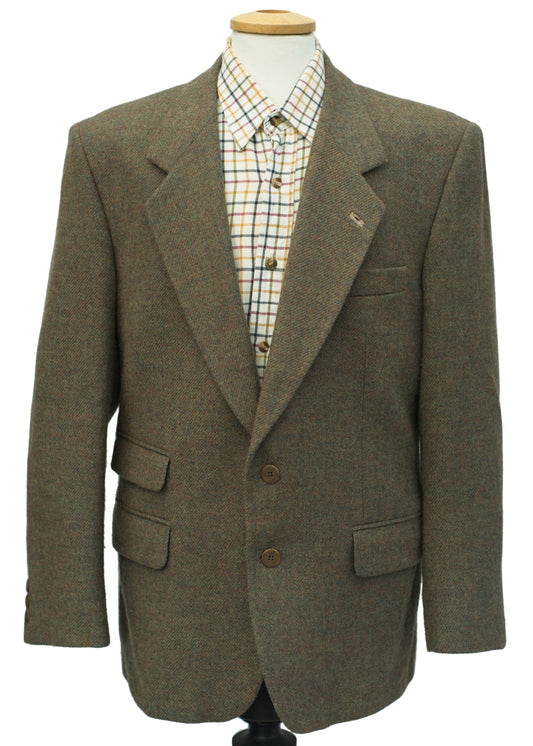 green wool tweed hacking jacket by Beatties tailors, size 40 short