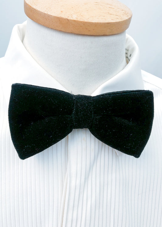 70s Vintage Black Velvet Bow Tie • Adjustable