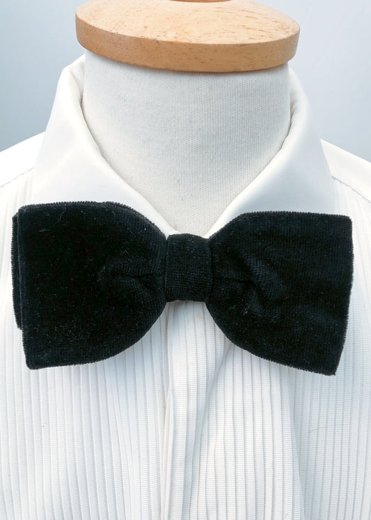 vintage 70s black velvet bow tie