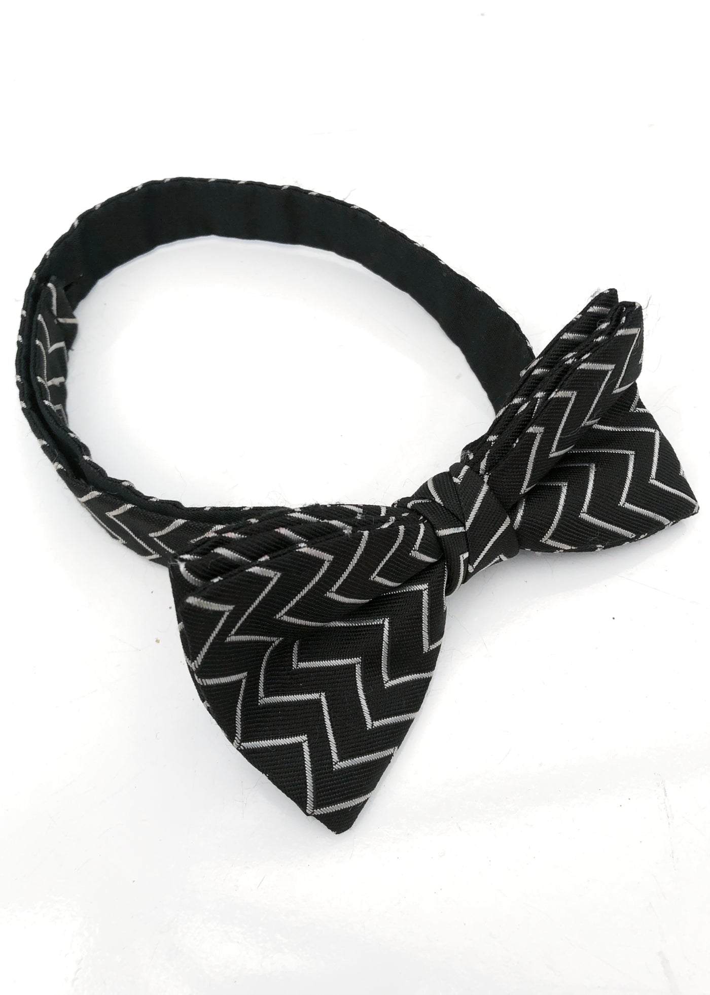 Vintage Black & Silver Chevron Pre-Tied Bow Tie