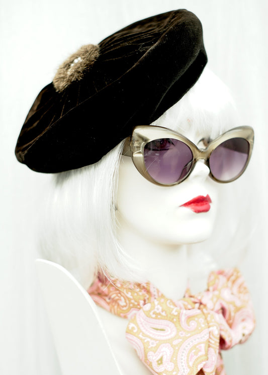 Vintage 1930s black silk velvet perch hat • beret