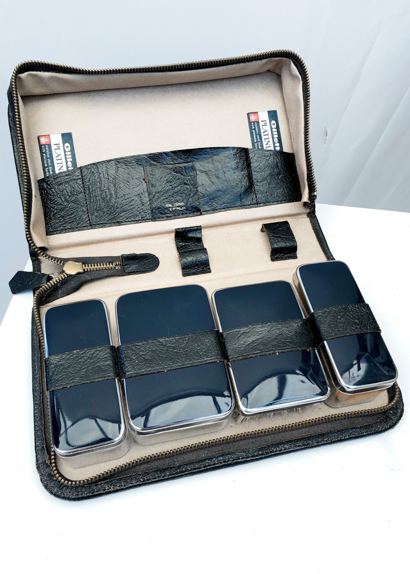Men's Vintage 50s 4 Piece Travel Grooming Kit • Black Leather Case