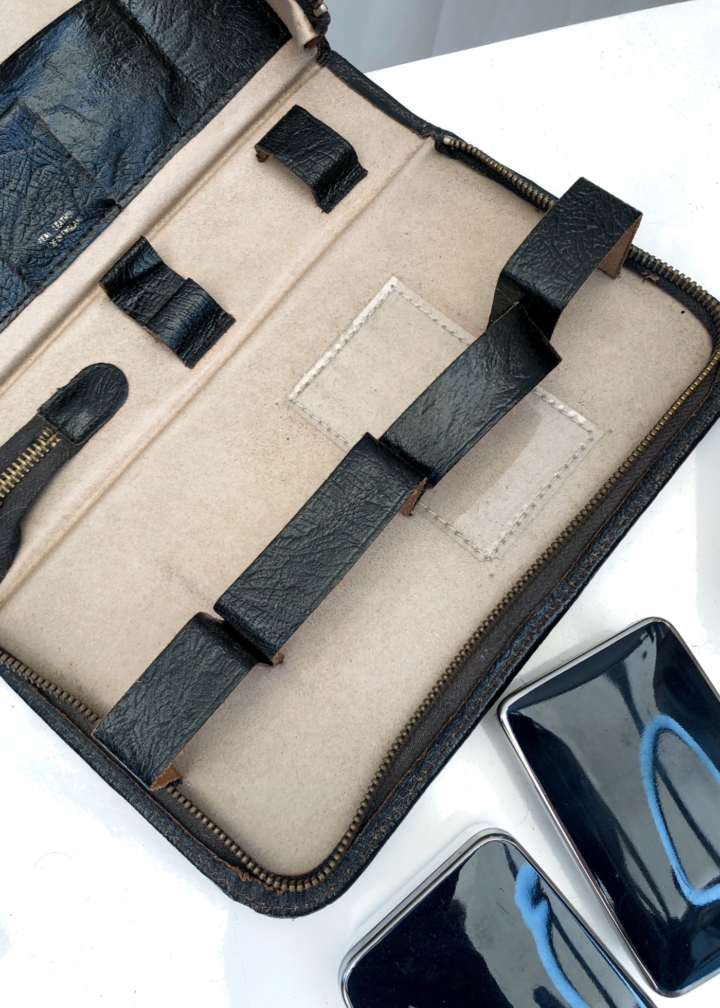 Men's Vintage 50s 4 Piece Travel Grooming Kit • Black Leather Case