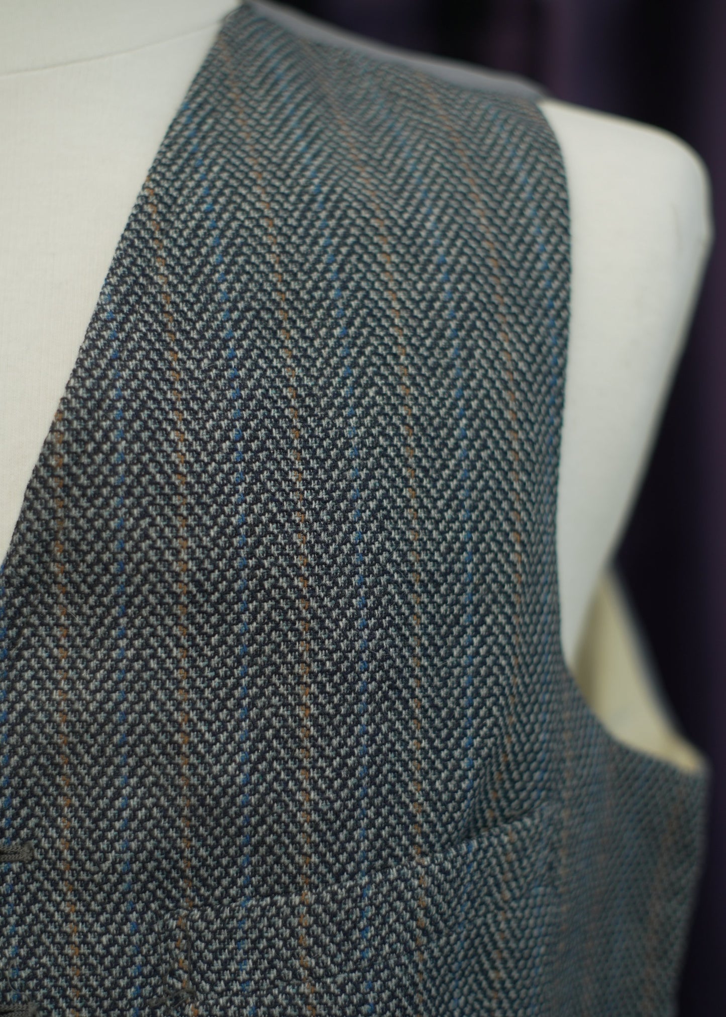 Vintage Textured Wool Tweed Waistcoat • 4 Pockets • 42"