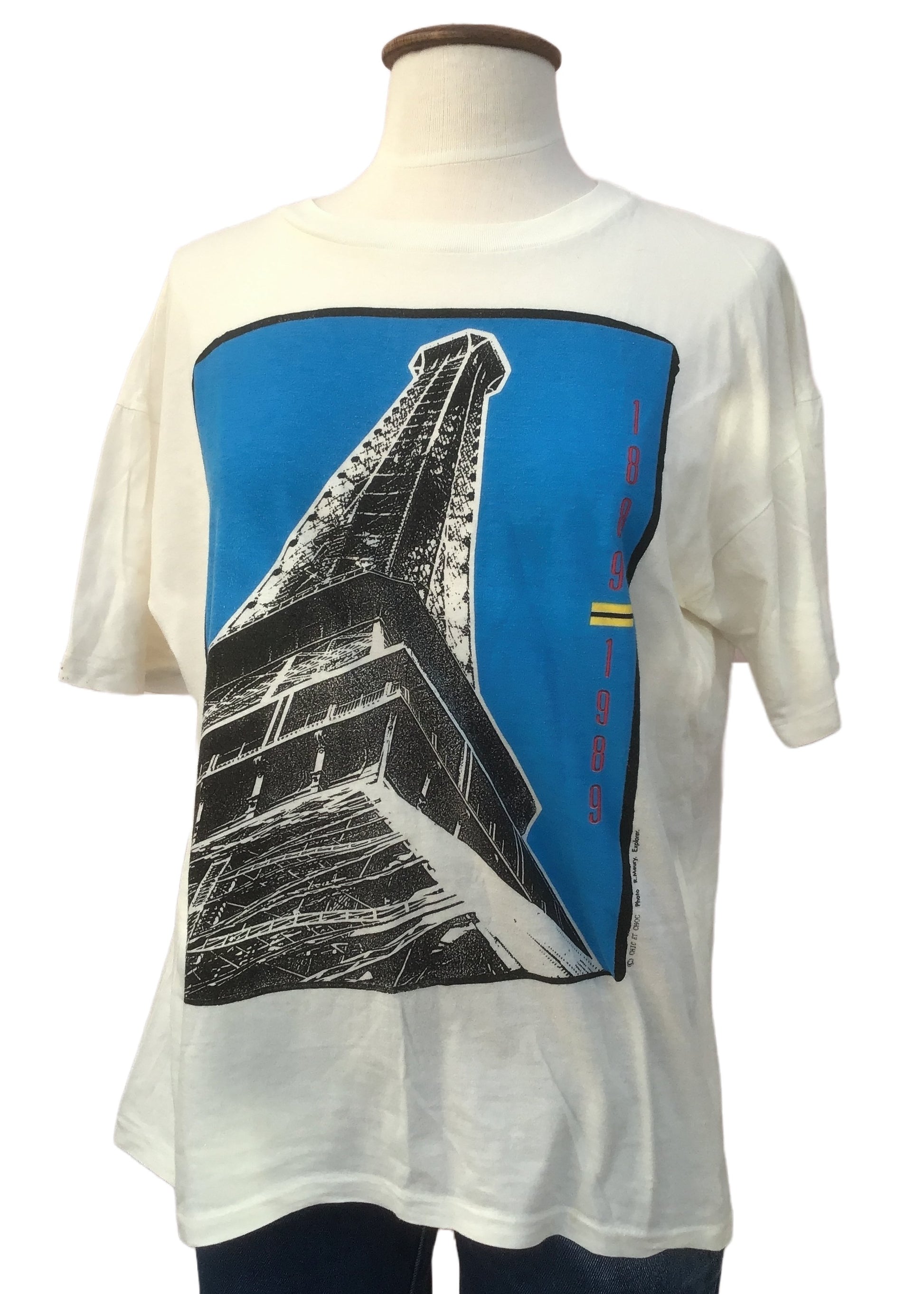 vintage 1989 chic et choc eiffel tower t shirt, photo by R Moury Explorer