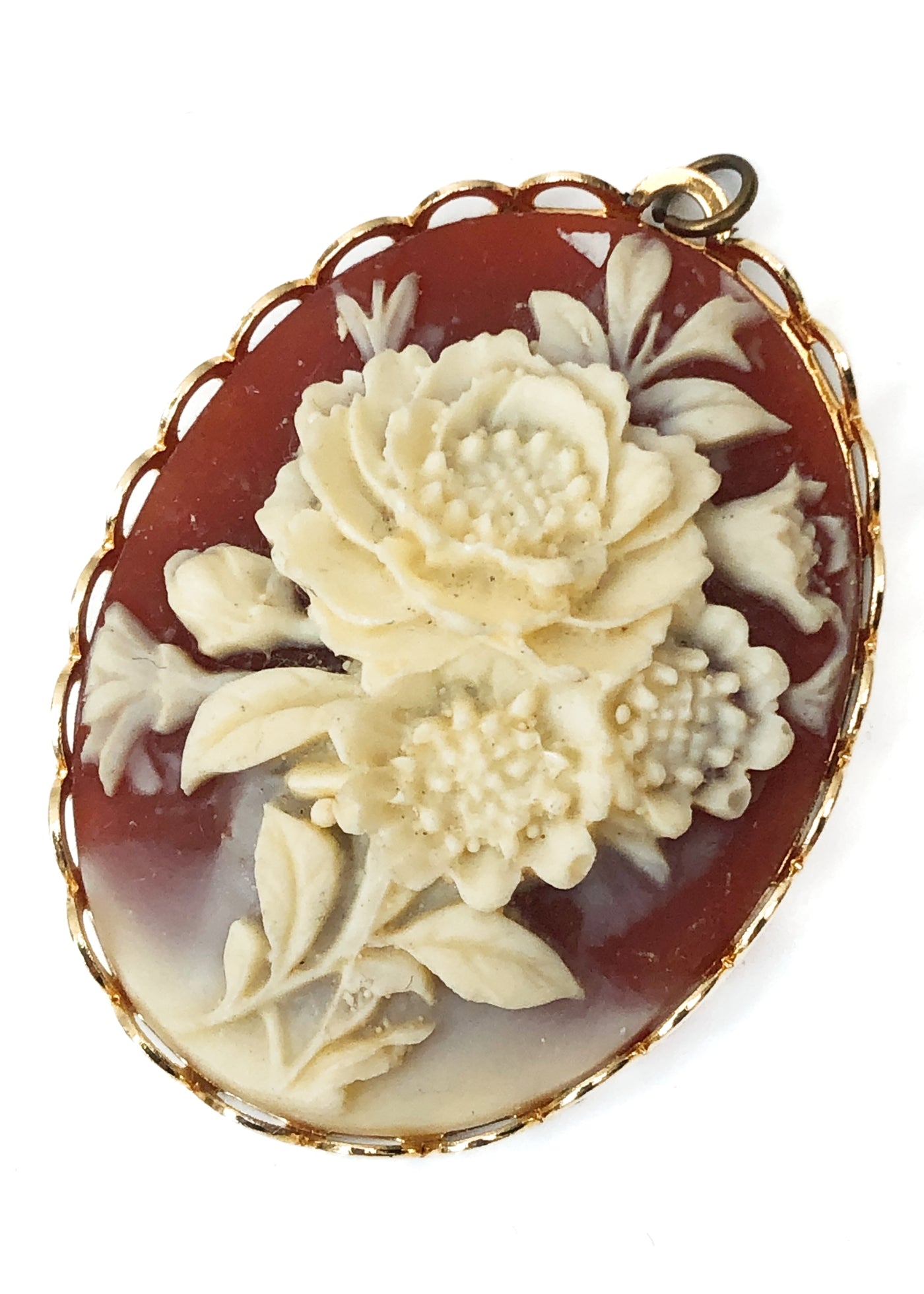 Vintage 70s Celluloid Cameo Pendant • Floral