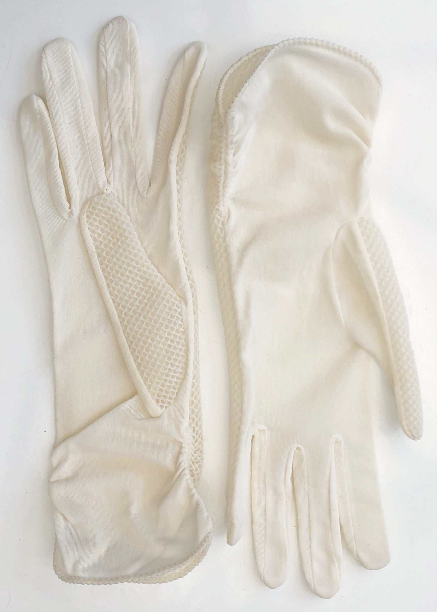 1960s Vintage Cream Lacey Net Bracelet Length Day Gloves • Church Gloves