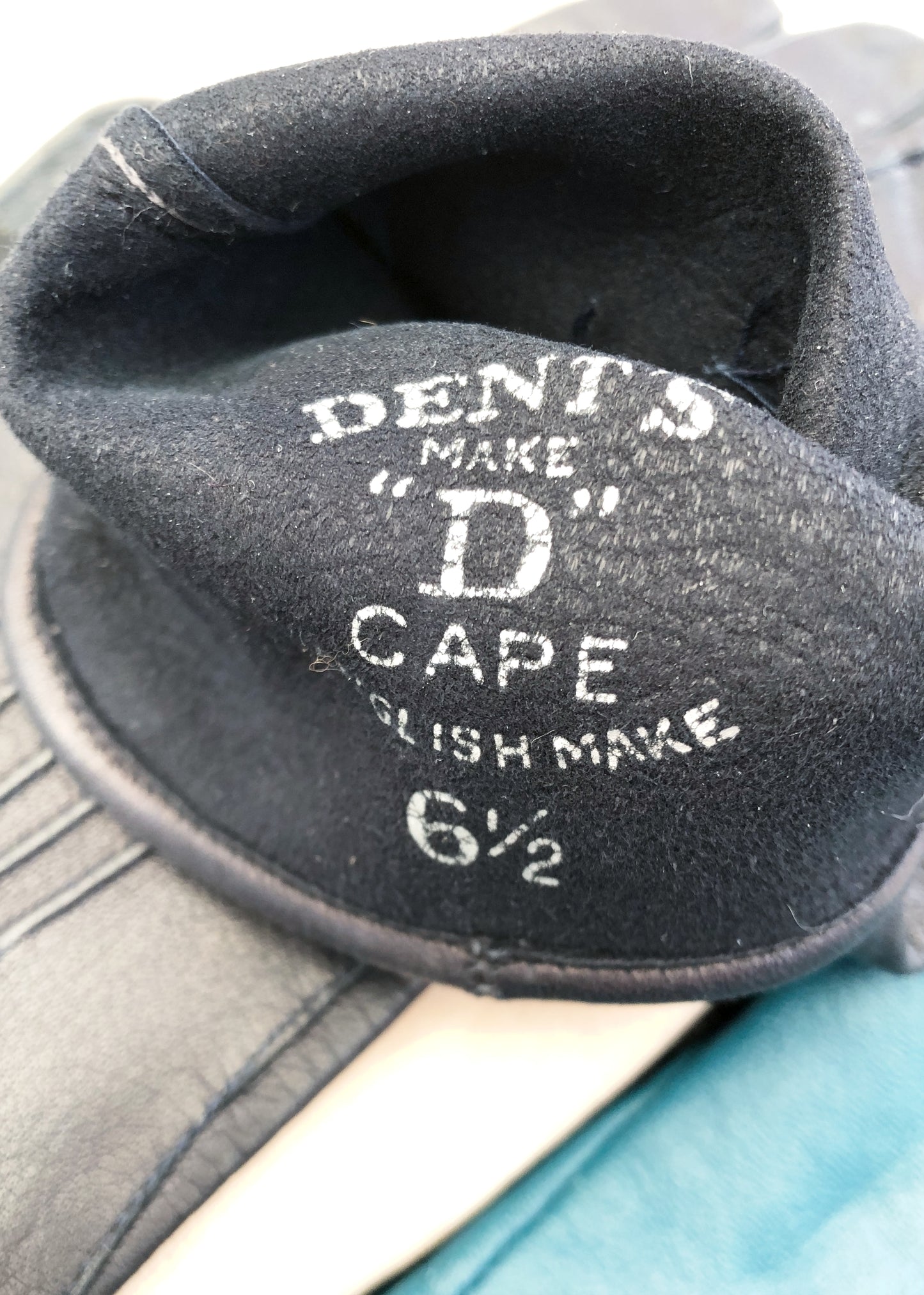 Vintage Dents Midnight Blue Leather Gloves • Wrist Length