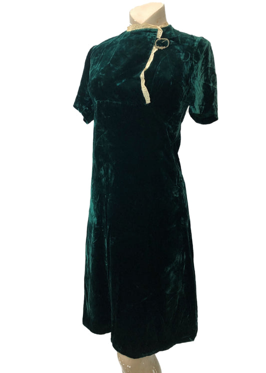 Vintage 60s Emerald Green Silk Velvet Mod Mini Dress • 8/10