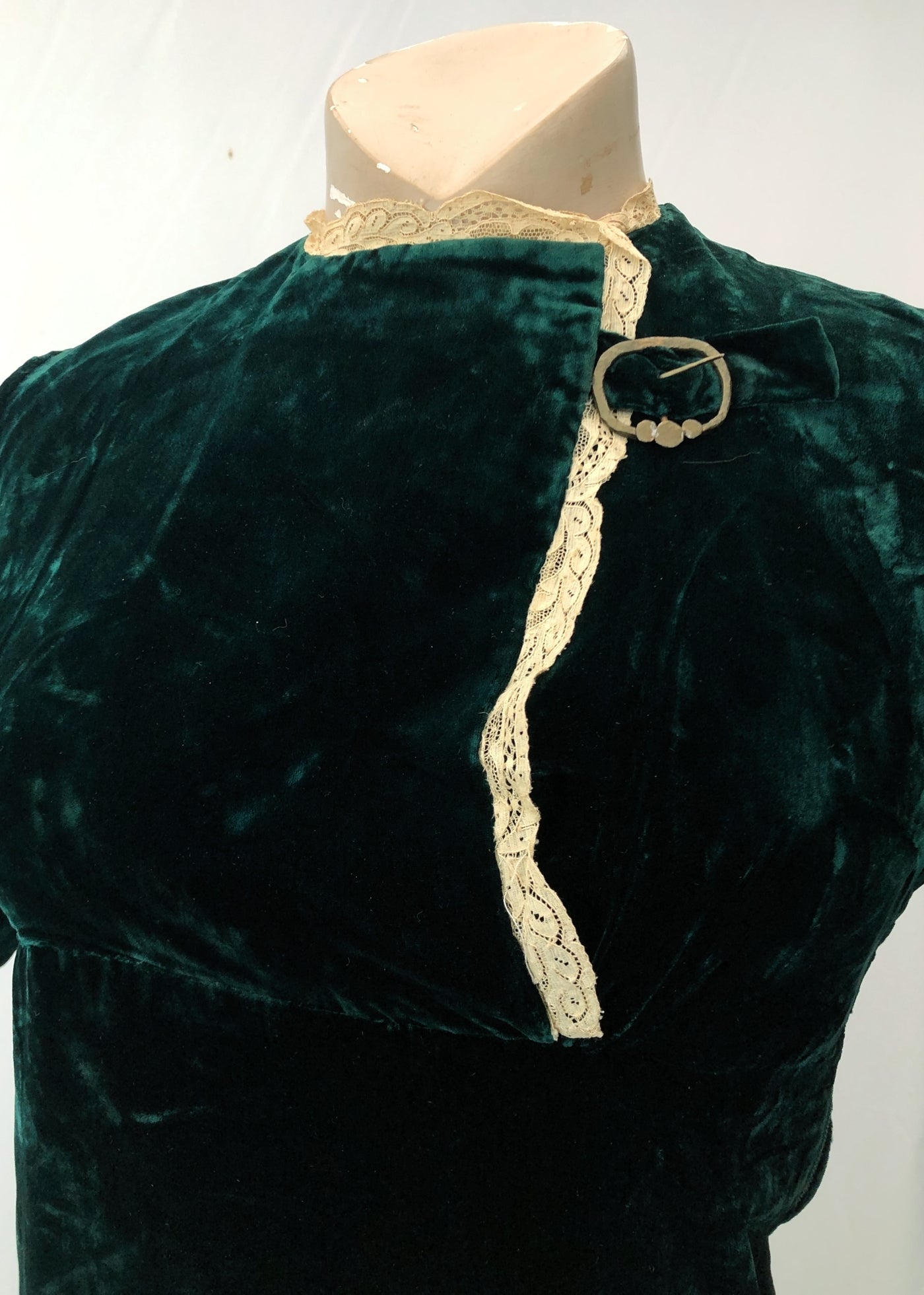 Vintage 60s Emerald Green Silk Velvet Mod Mini Dress • 8/10