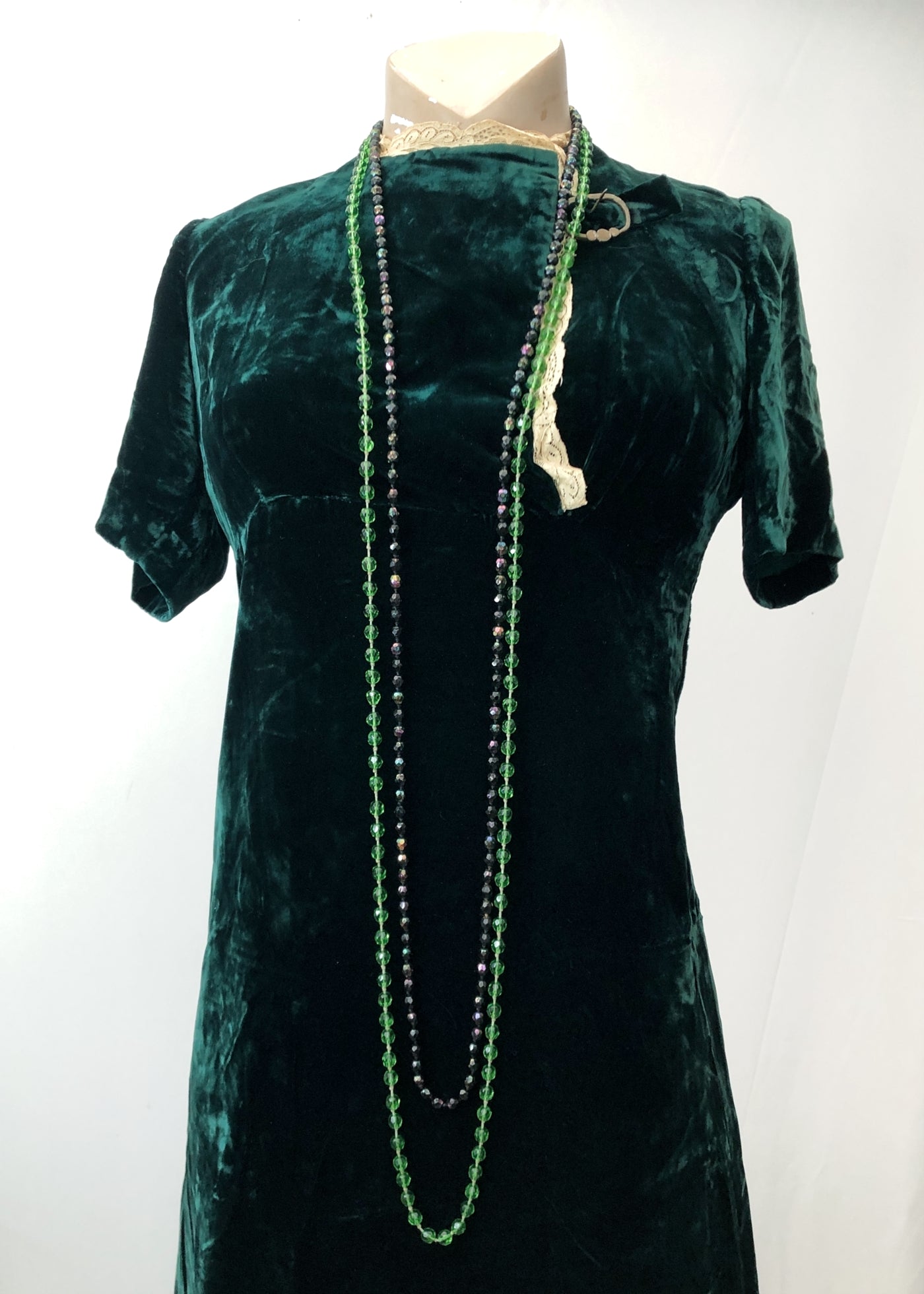 Vintage Black Iridescent Faceted Glass Bead Flapper Necklace • Knotted