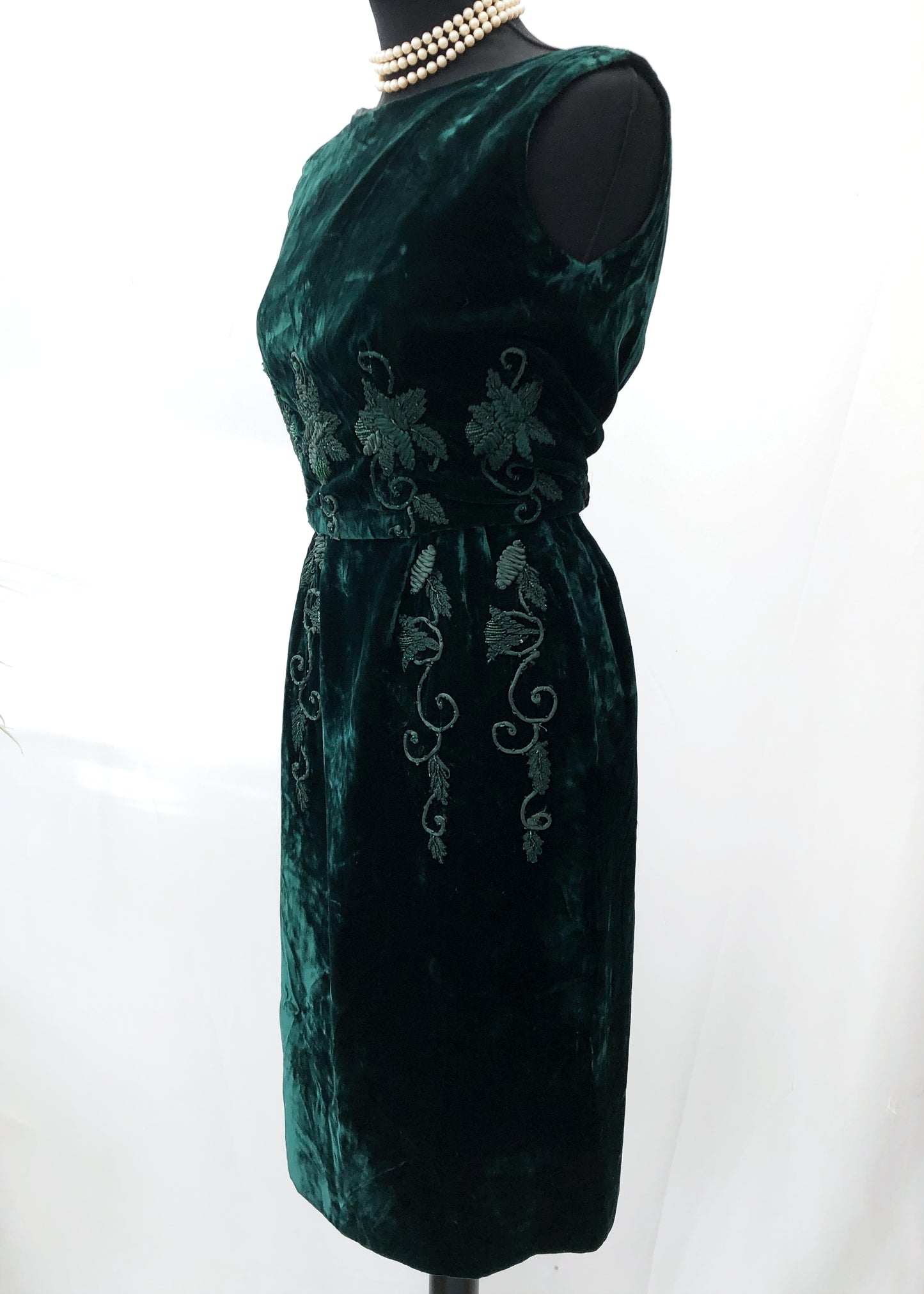 Vintage 60s Emerald Green Velvet Cocktail Dress • XS