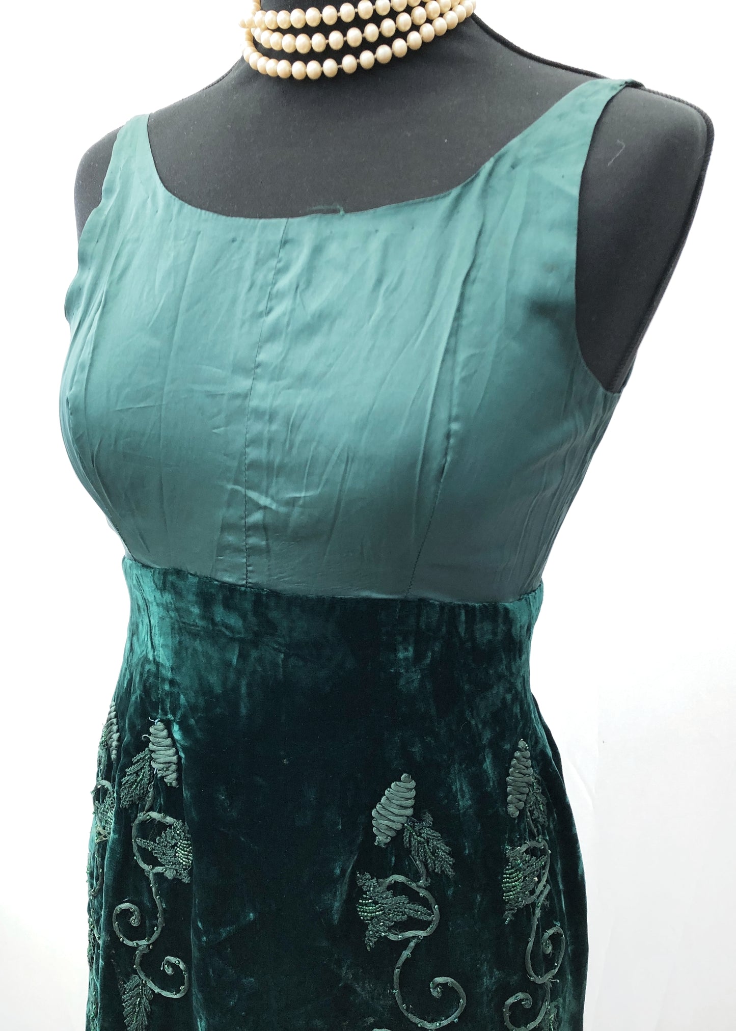 Vintage 60s Emerald Green Velvet Cocktail Dress • XS