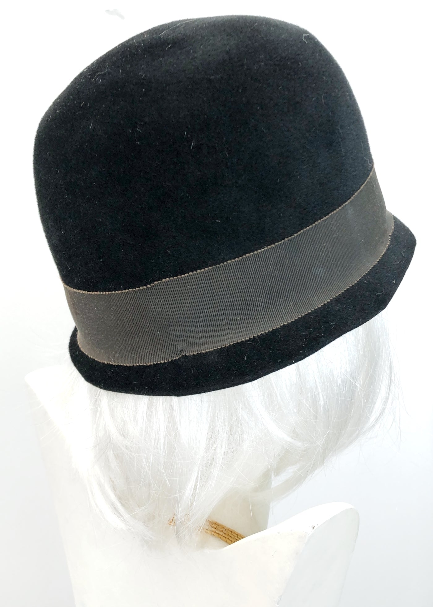Vintage 60s Jacoll Black Felt Cloche Hat