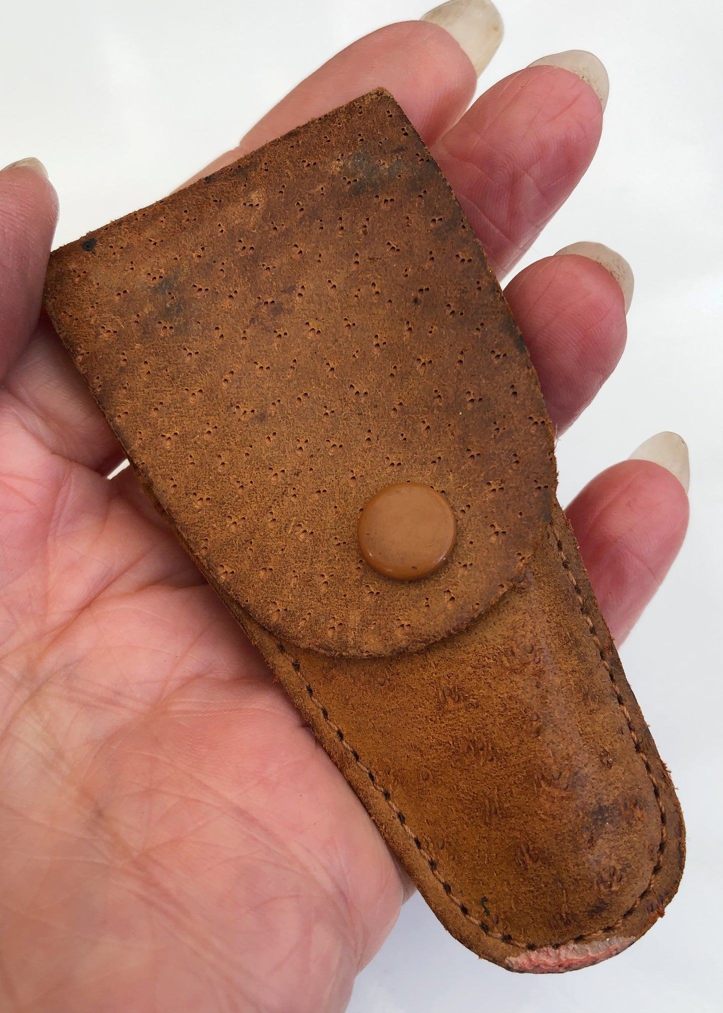 Men's Vintage 40s Travel Manicure Kit + Bottle Opener in Leather Case