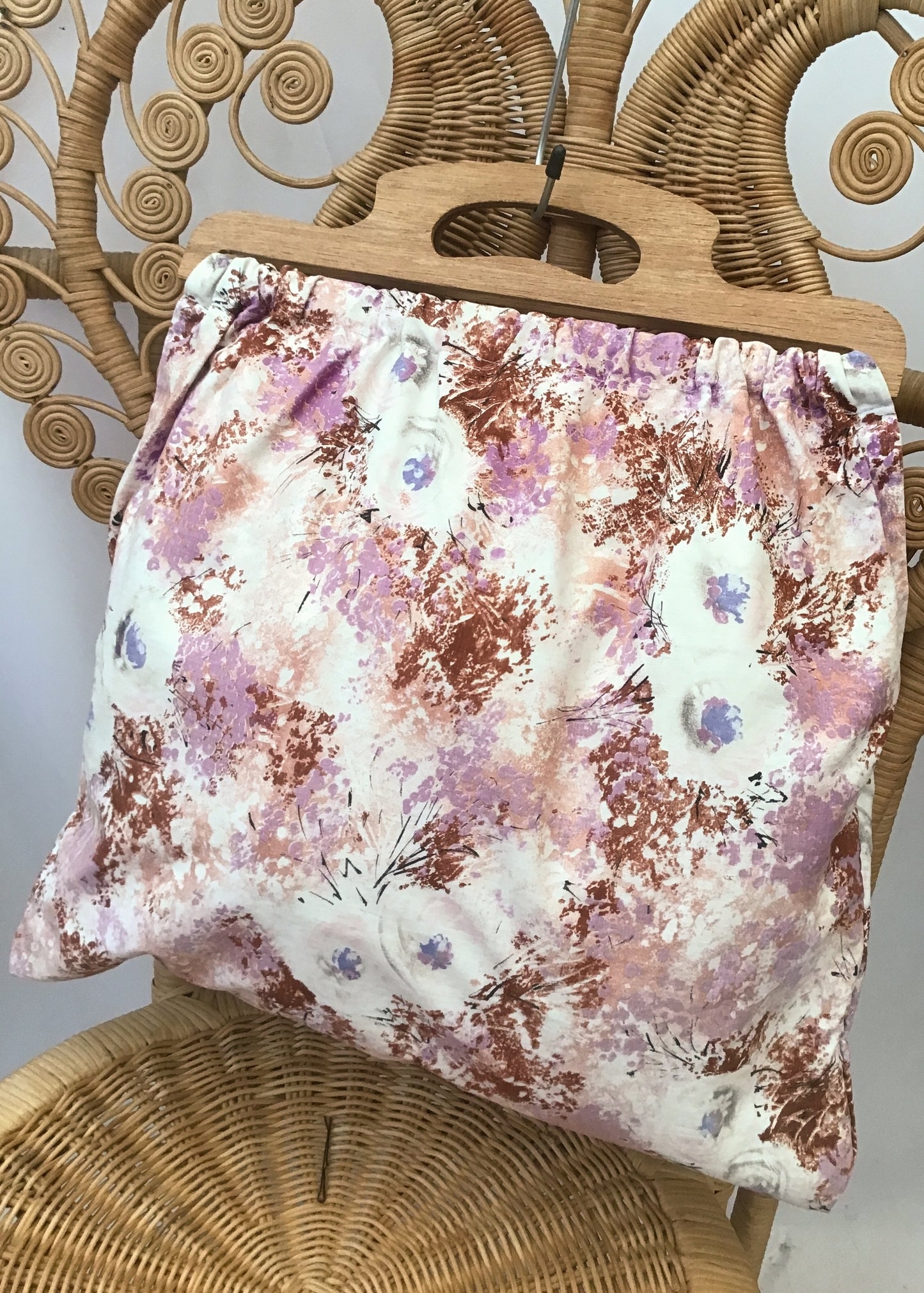 Vintage 70s Lilac Cotton Knitting Bag Workbag • Wood Handles
