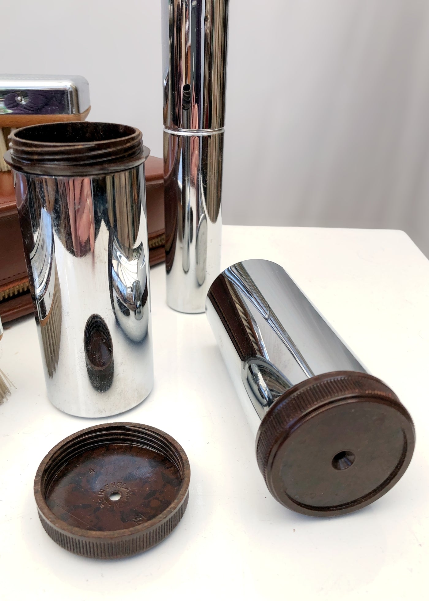 Men's Vintage 50s 5 Piece Travel Grooming Kit • Brown Leather