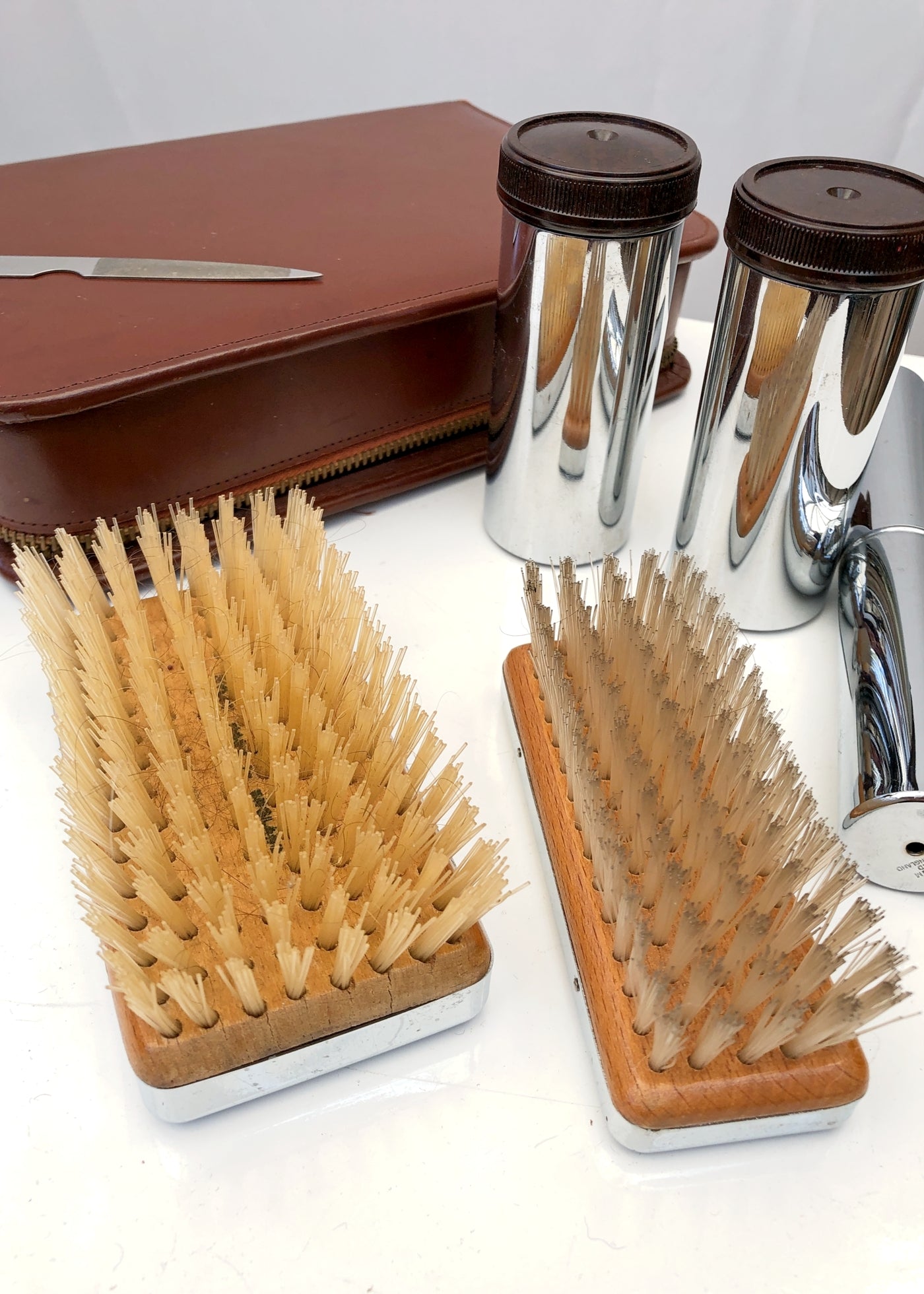 Men's Vintage 50s 5 Piece Travel Grooming Kit • Brown Leather