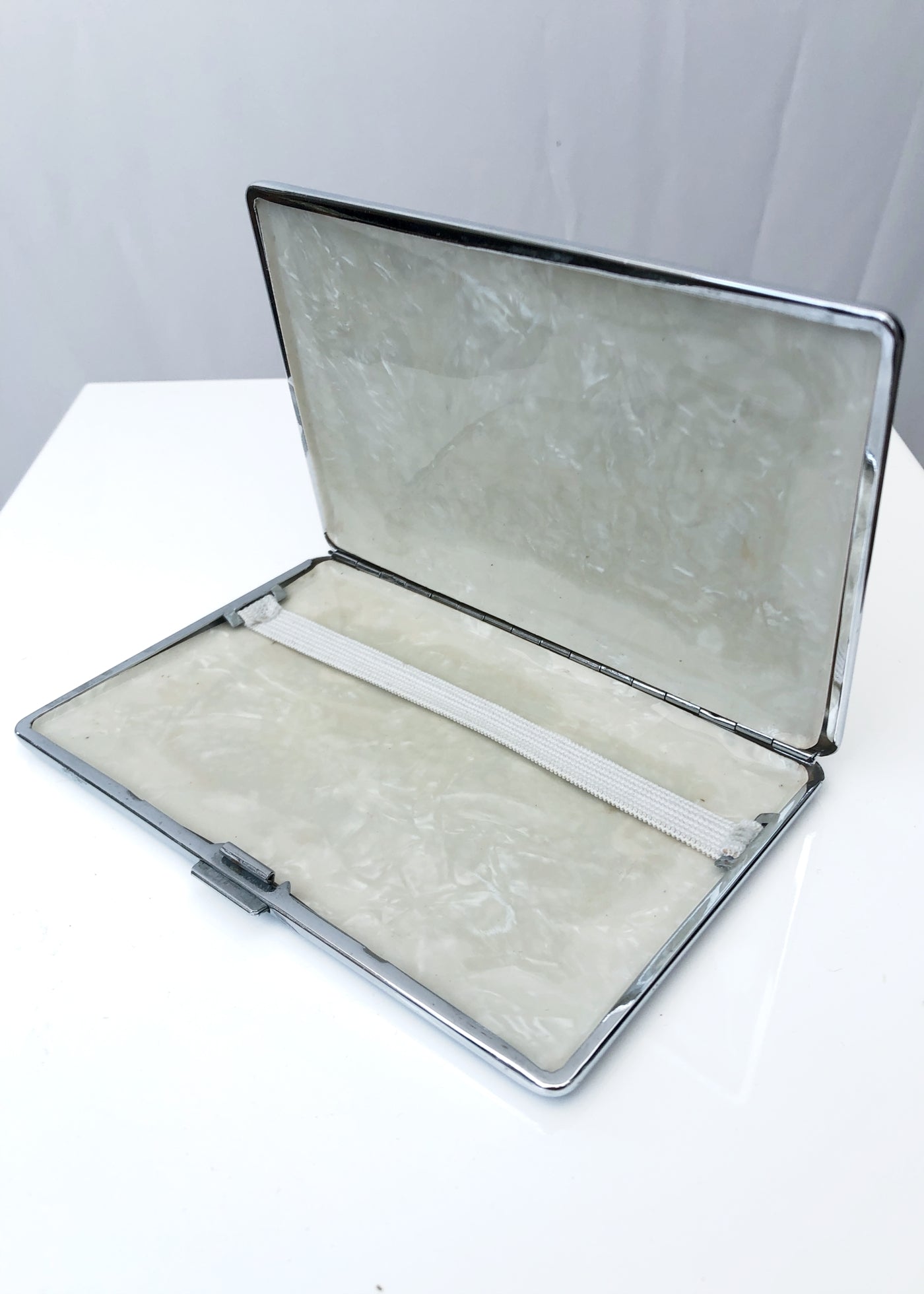 Vintage 30s Cigarette Case With Military Button • Militaria