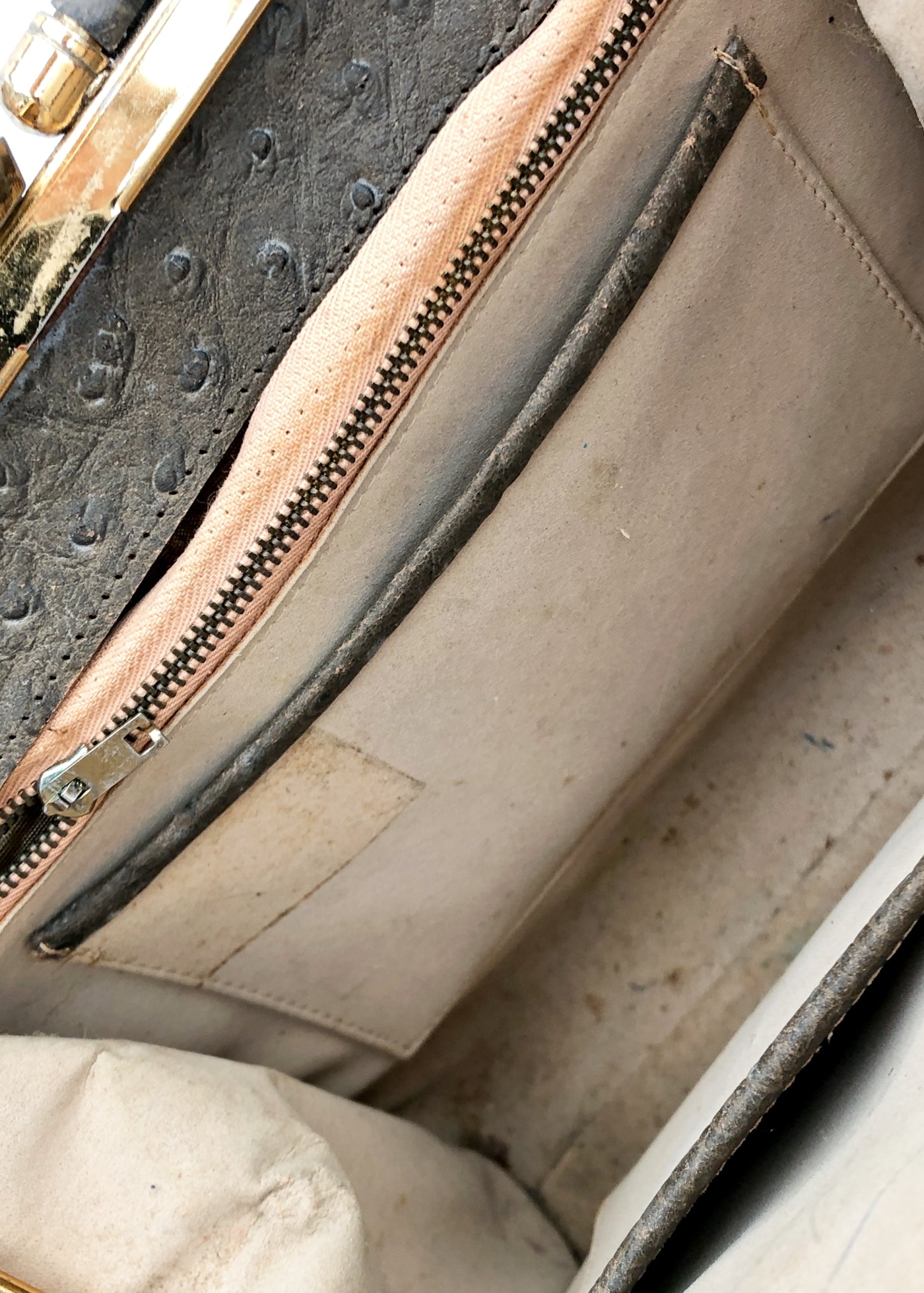 Vintage 50s Brown Ostrich Leather Kelly Bag • Handbag