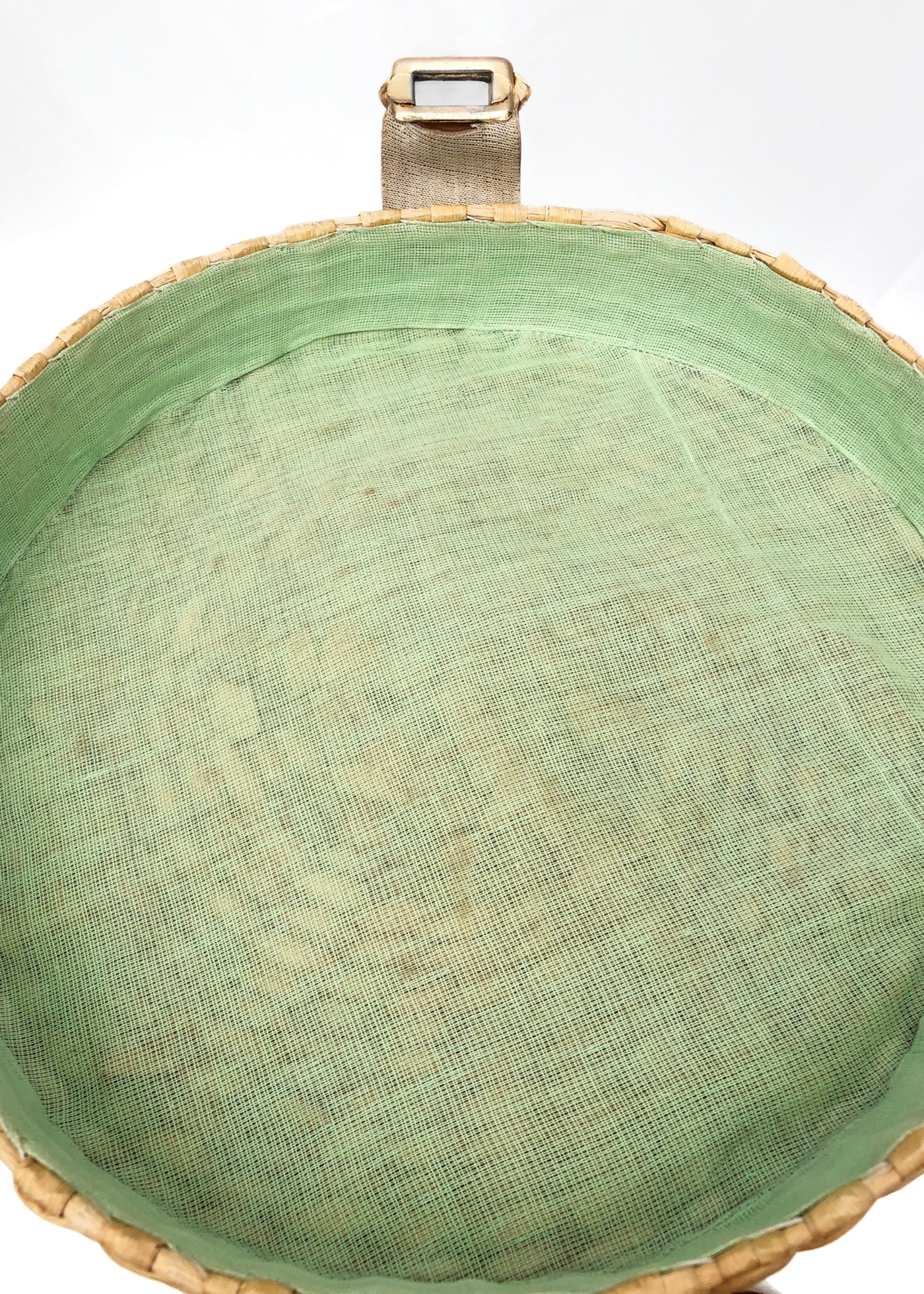 Vintage 60s Raffia Round Basket Bag • Straw