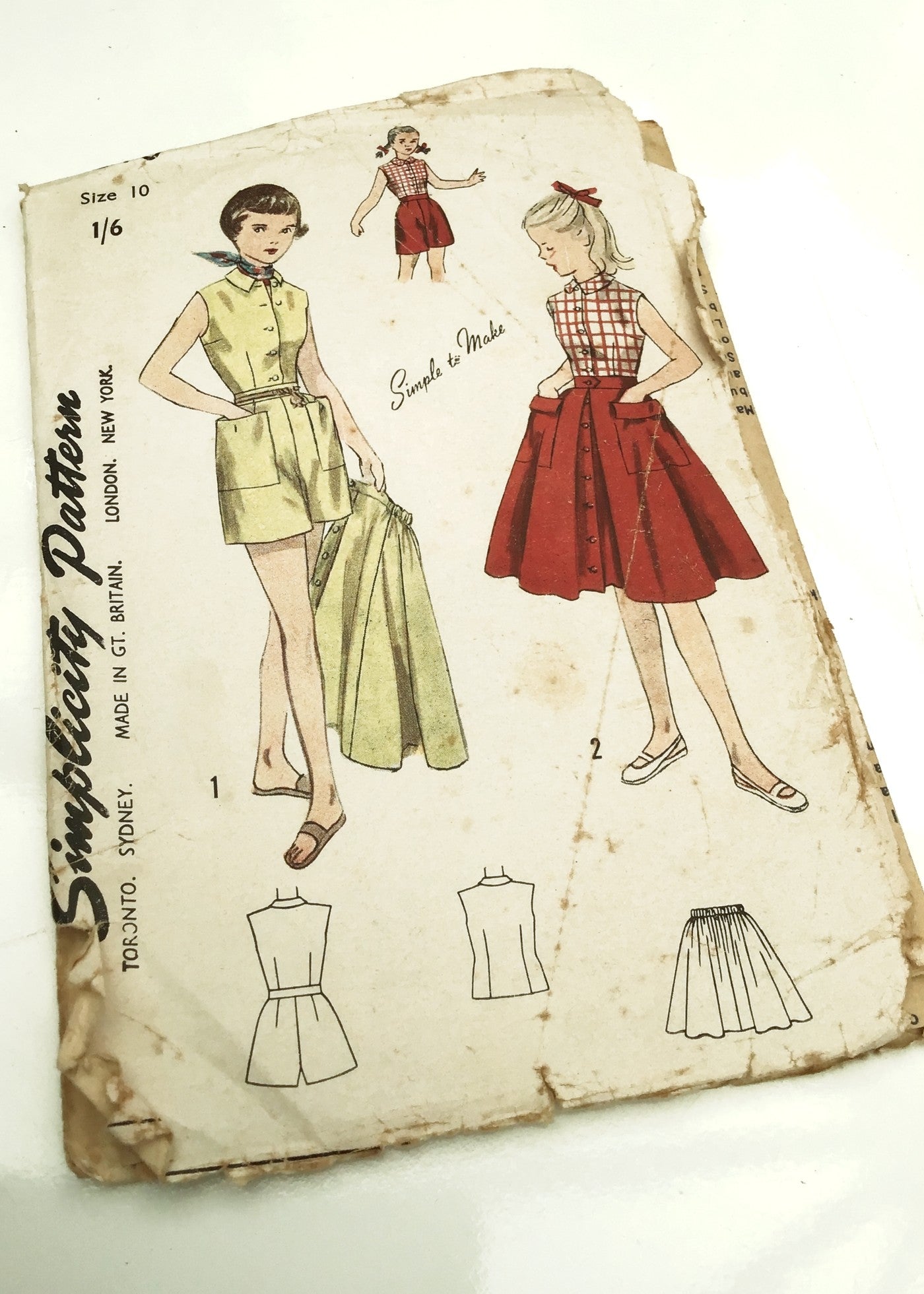 1950s Vintage Simplicity #3216 Dressmaking Pattern • Blouse, shorts & skirt