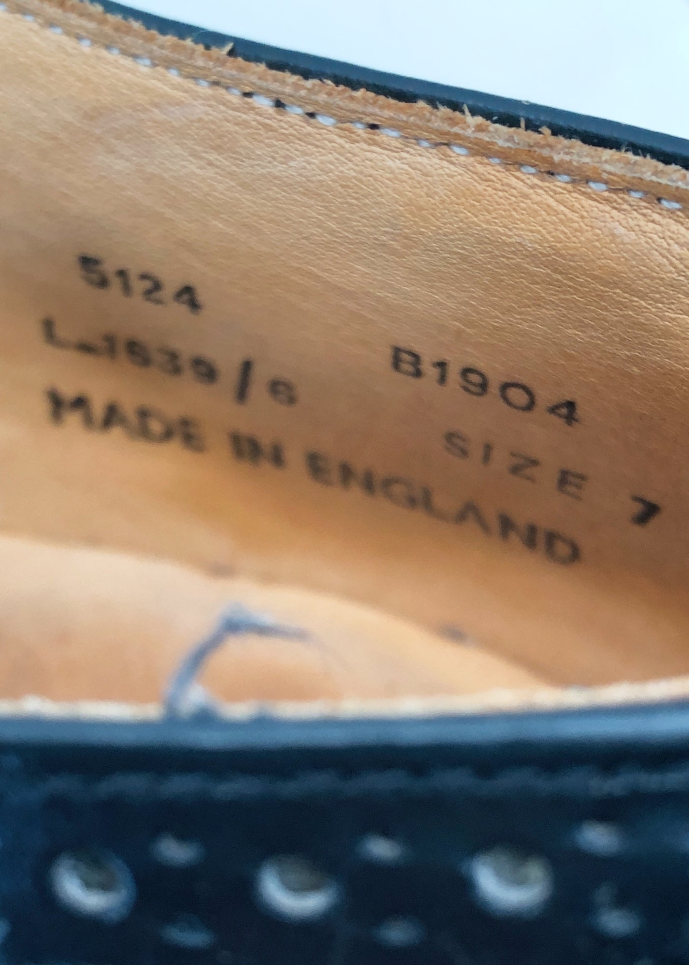 Men's Vintage Black Loake Brogue Shoes • Size UK 7