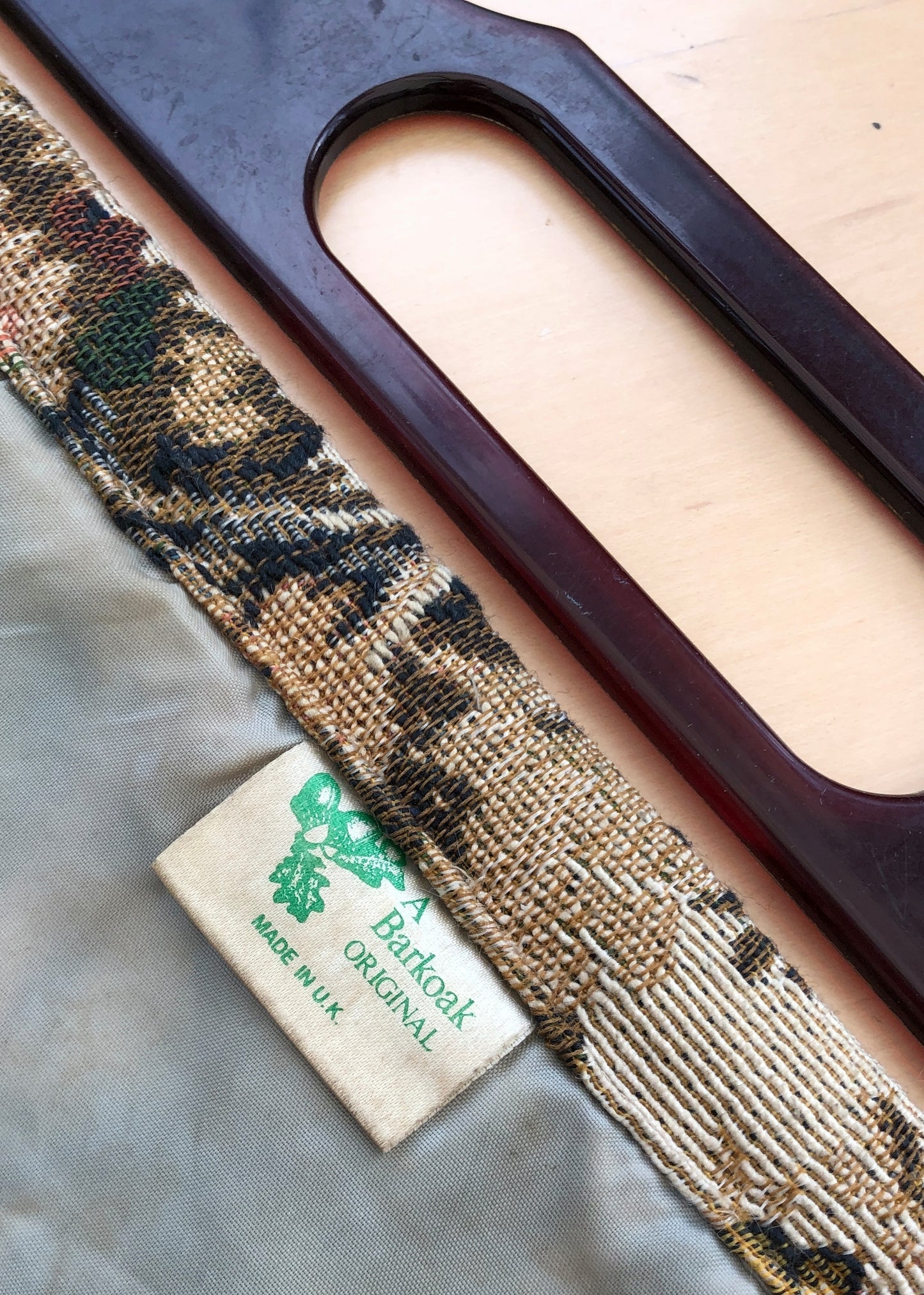 Vintage 70s Tapestry Knitting Bag Workbag • Plastic Handles