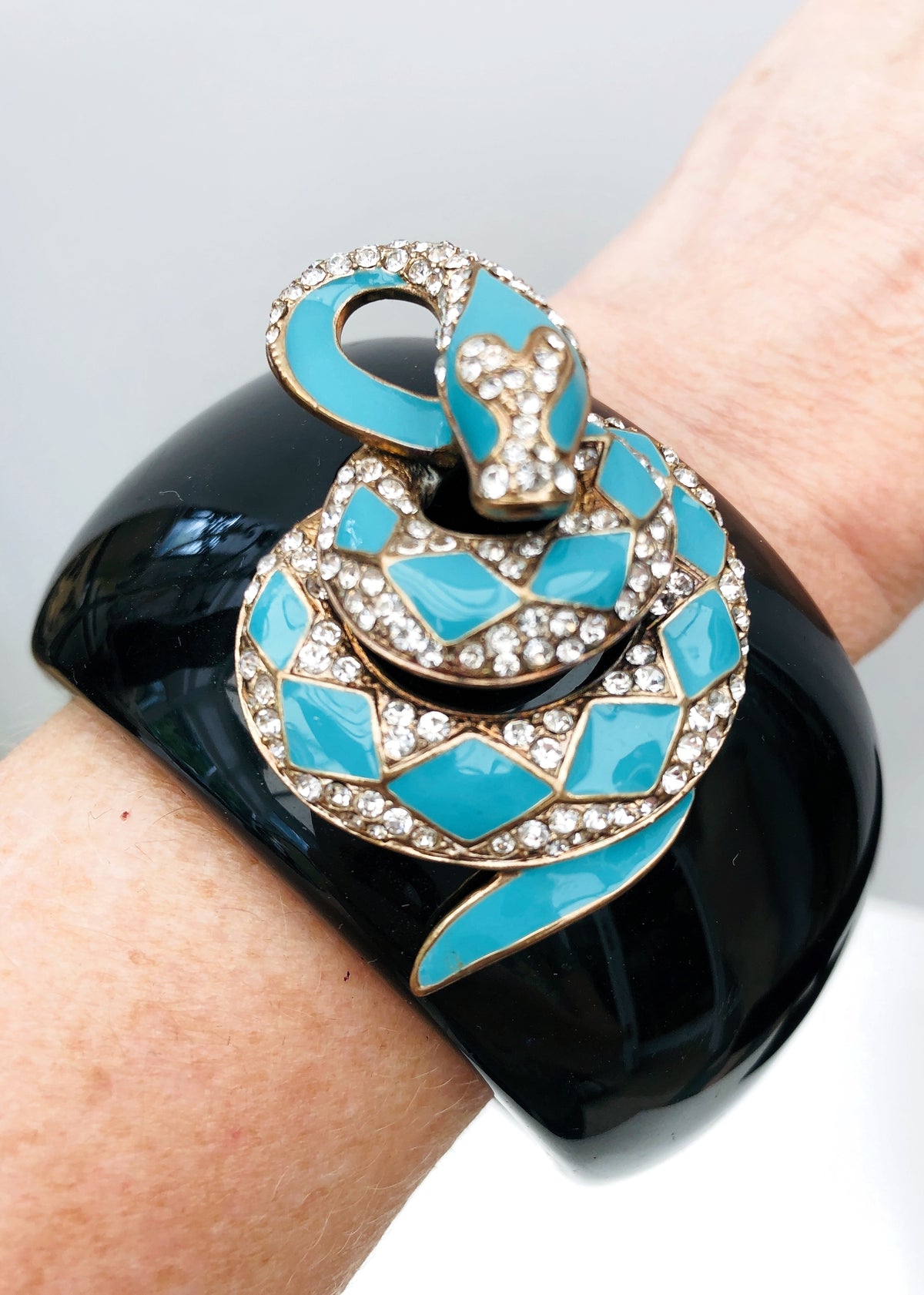 Retro Snake Clamper Bangle Bracelet • Turquoise Coiled Serpent