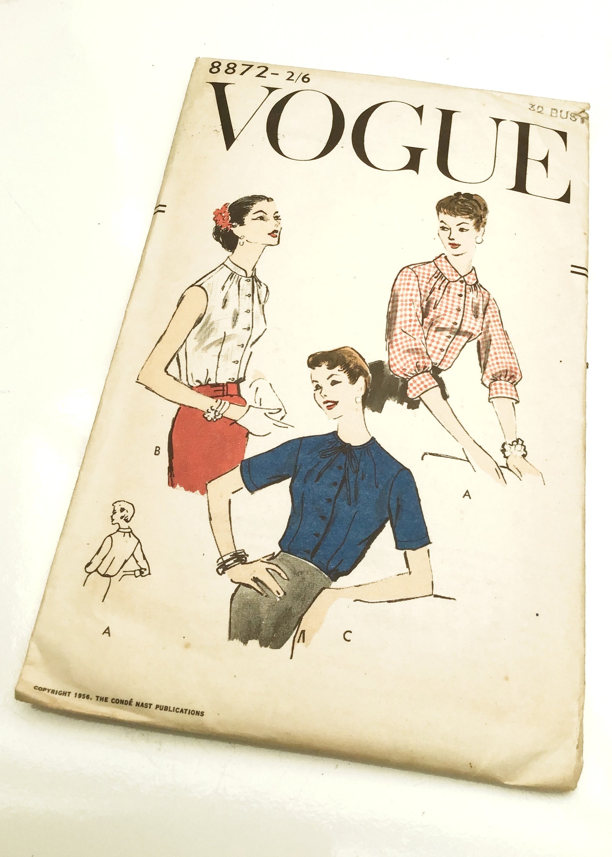 1950s Vintage Vogue #8872 Dressmaking Pattern • Tuck-in Collarless Blouse 32"