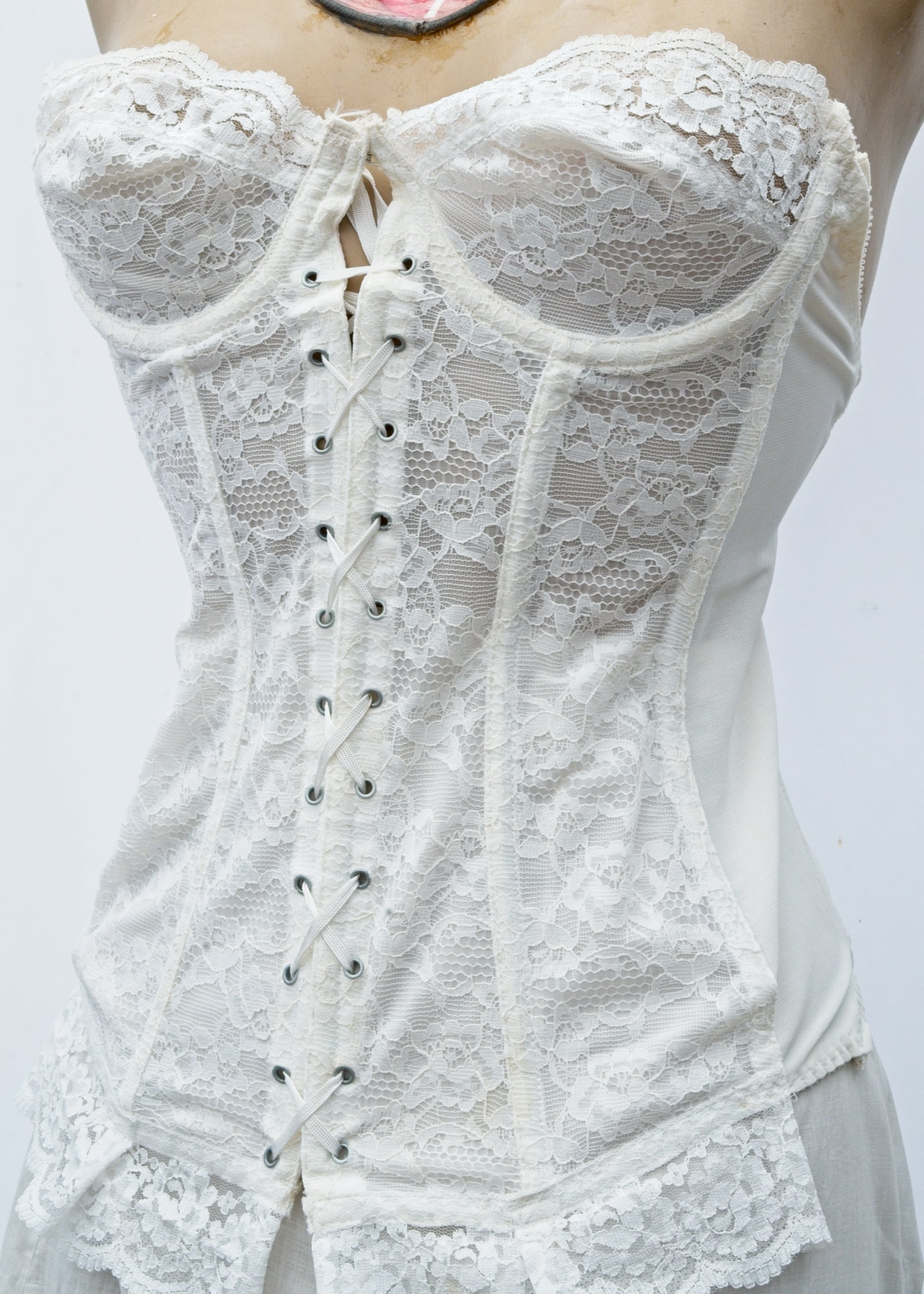 Vintage 80s White Lace Boned Corset Bustier • 34