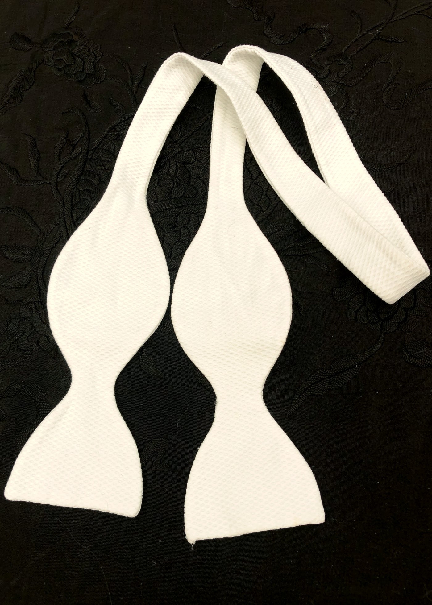 Vintage White Marcella Self Tie Bow Tie •  Piqué