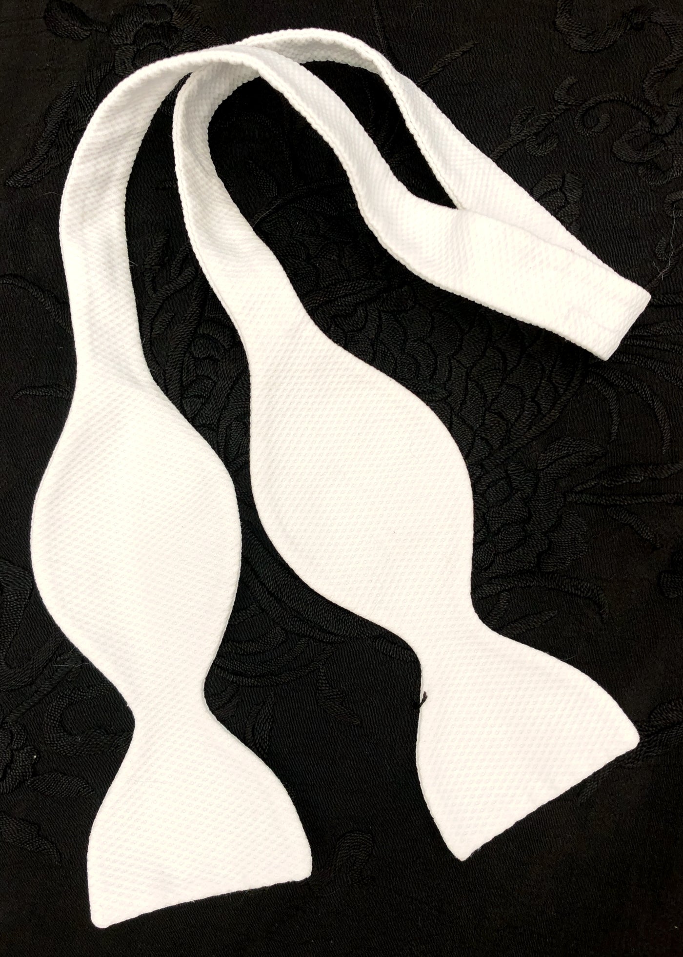 Vintage White Marcella Self Tie Thistle Bow Tie • Piqué