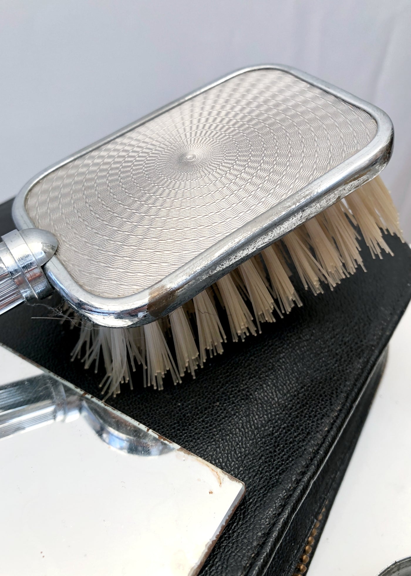 Vintage 50s Women's Travel Grooming Vanity Kit • Leather Case