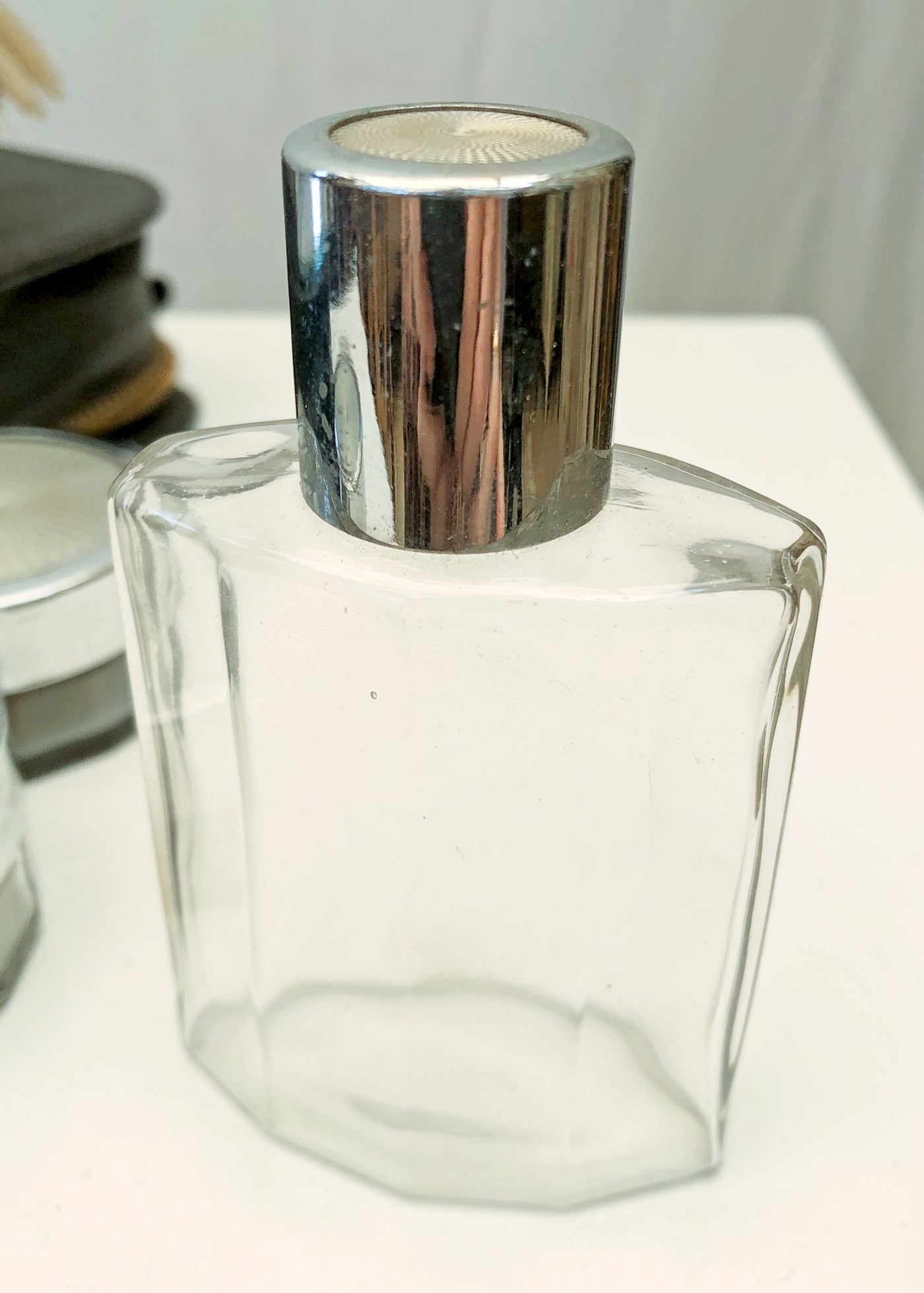 Vintage 50s Women's Travel Grooming Vanity Kit • Leather Case