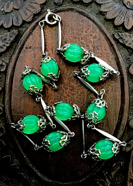 1930s Vintage Deco Green Uranium Glass Melon Bead Necklace 💚 Neiger