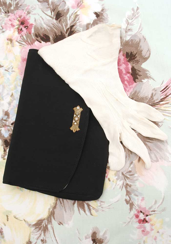 Luxurious Flower Clutch Bag | Clutch bag, Clutch, Rhinestone handbags