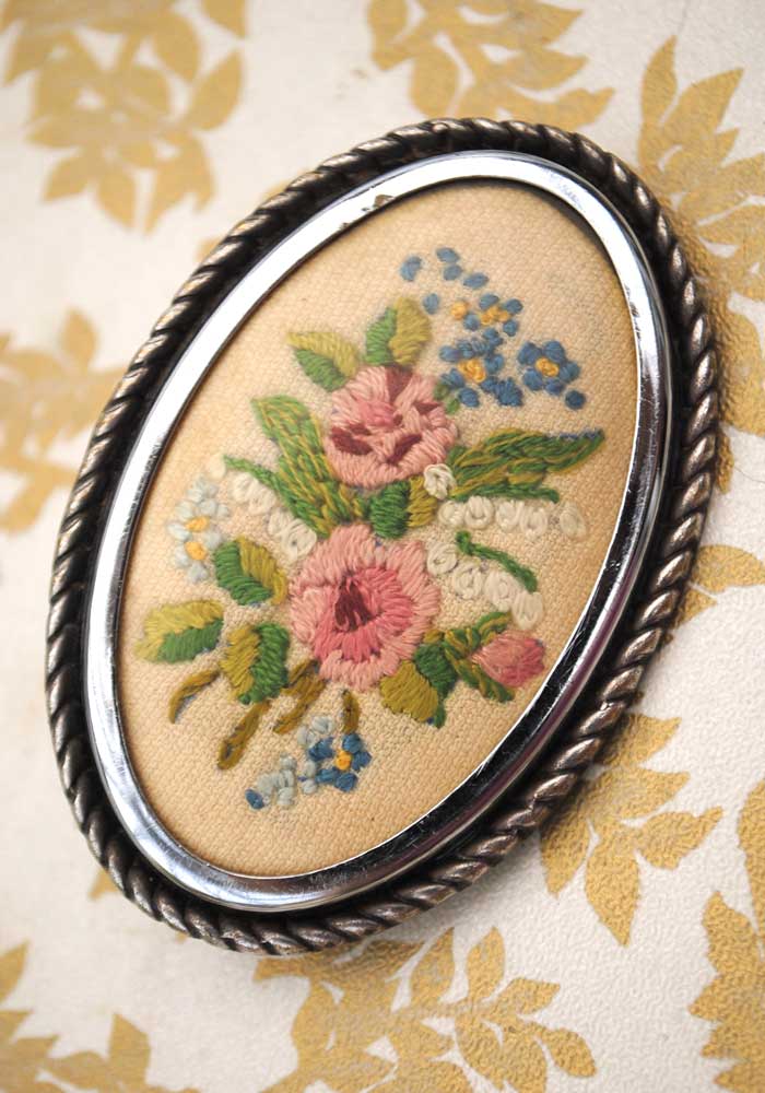 vintage 30s embroidered floral brooch