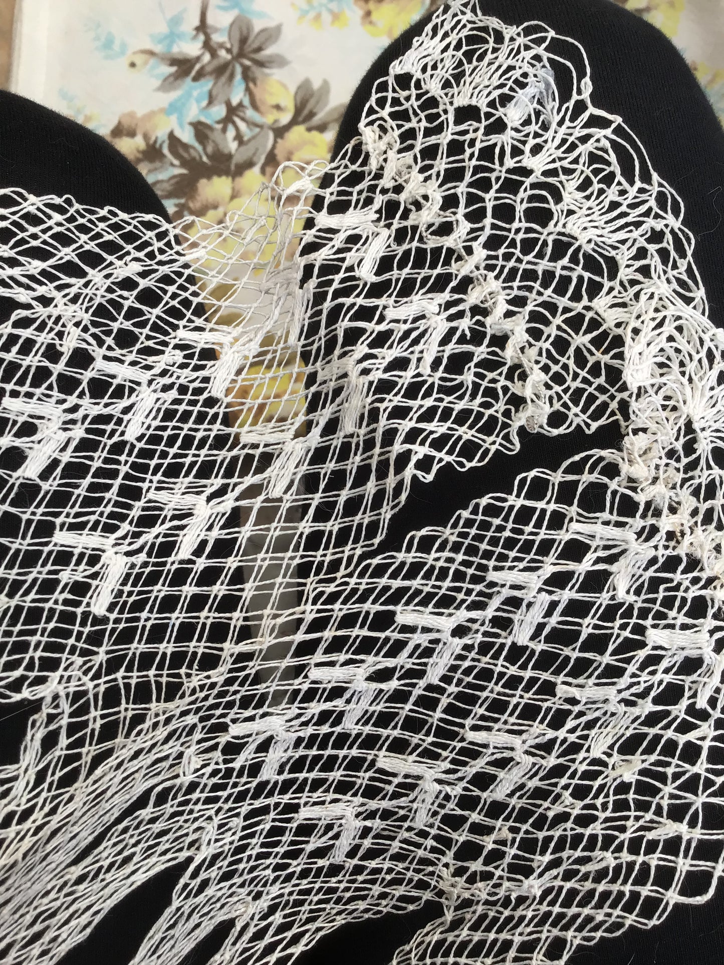 1900s Vintage Edwardian White Fish Net Lacey Gloves