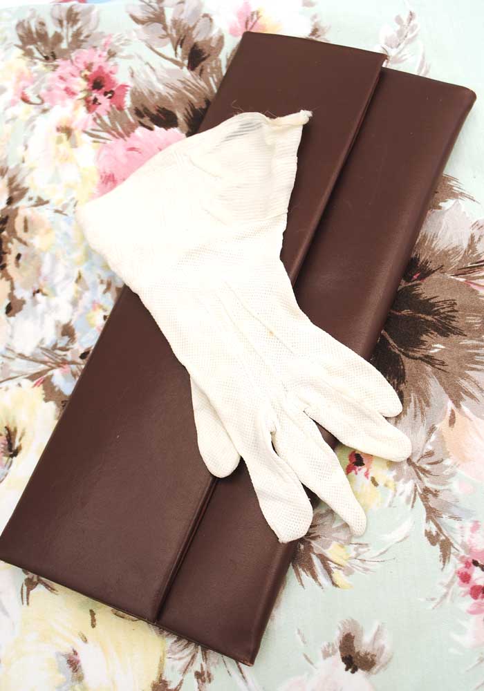 1940s Vintage Brown Envelope Clutch Bag • Evening Glove Purse