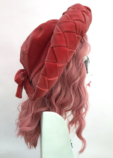 Stunning 1940s Vintage Coral Pink Velvet Vernier Halo Hat