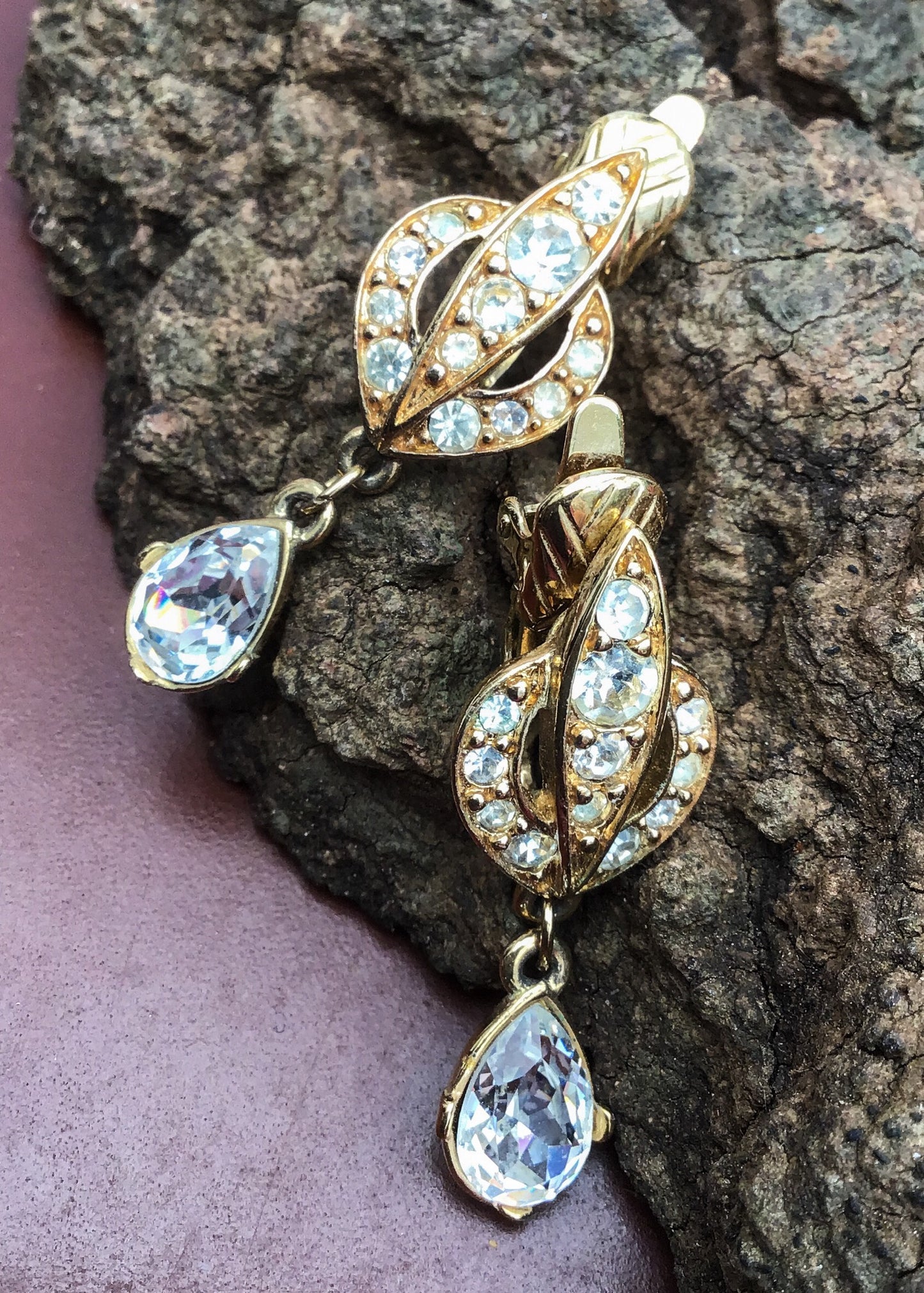 Trifari TM gangle crystal diamonte earrings, on a gold tone with the sparkliest stones ever. Perfect old hollywood glamour vintage jewellery.