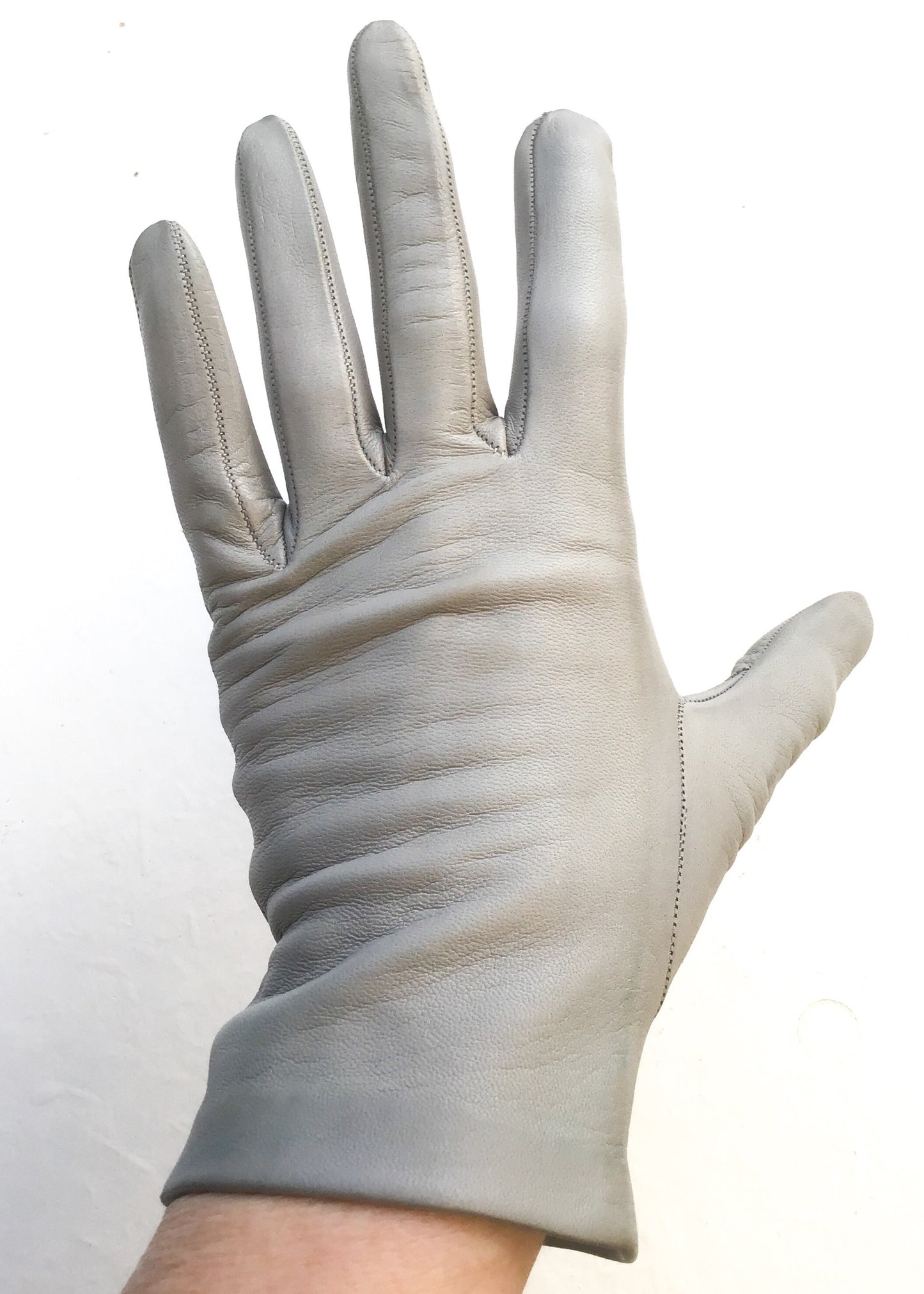 Dove grey vintage wrist length leather gloves size 7