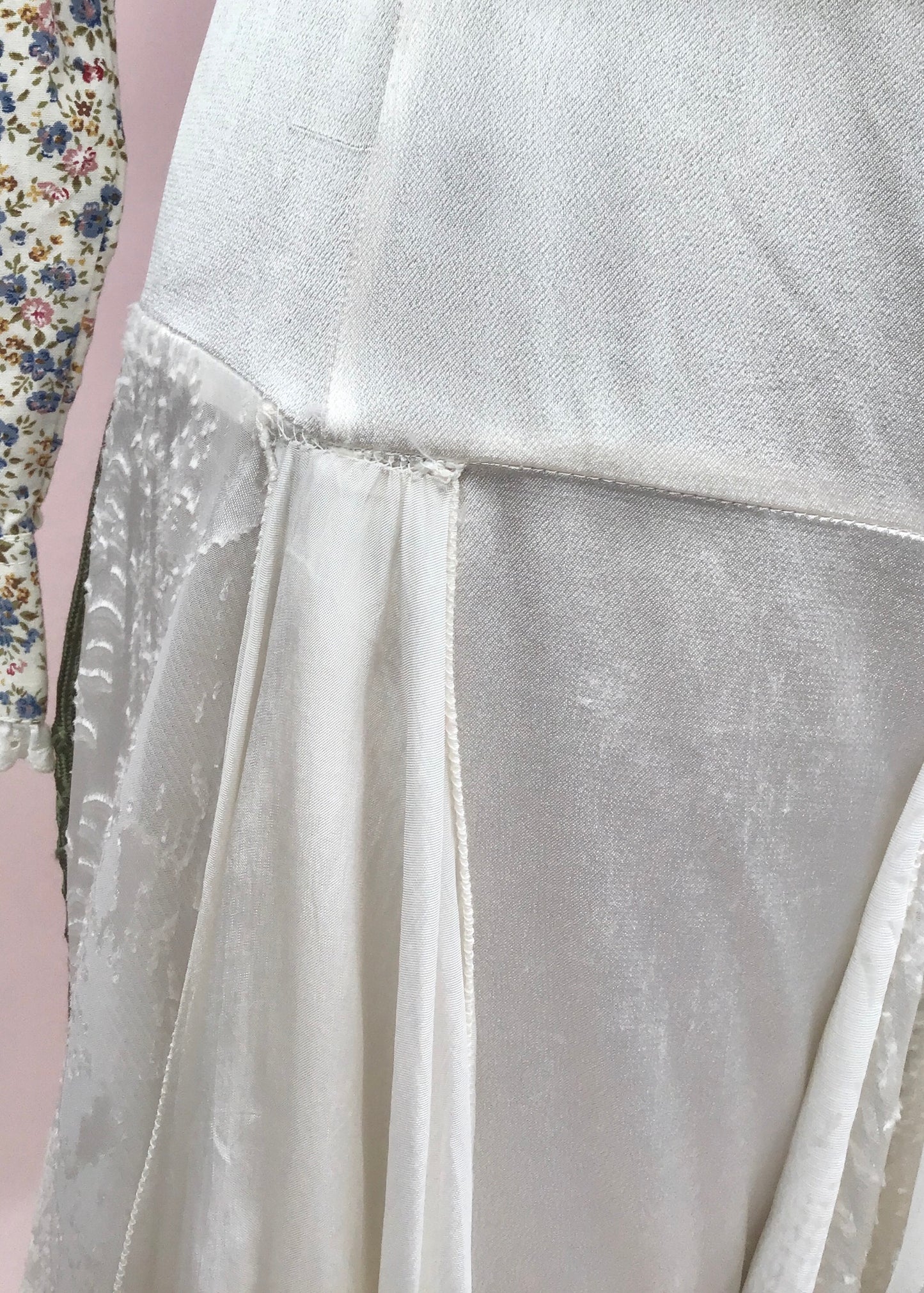 1970s Influence Vintage White Silk Scarf Skirt very Stevie Nicks * Size large