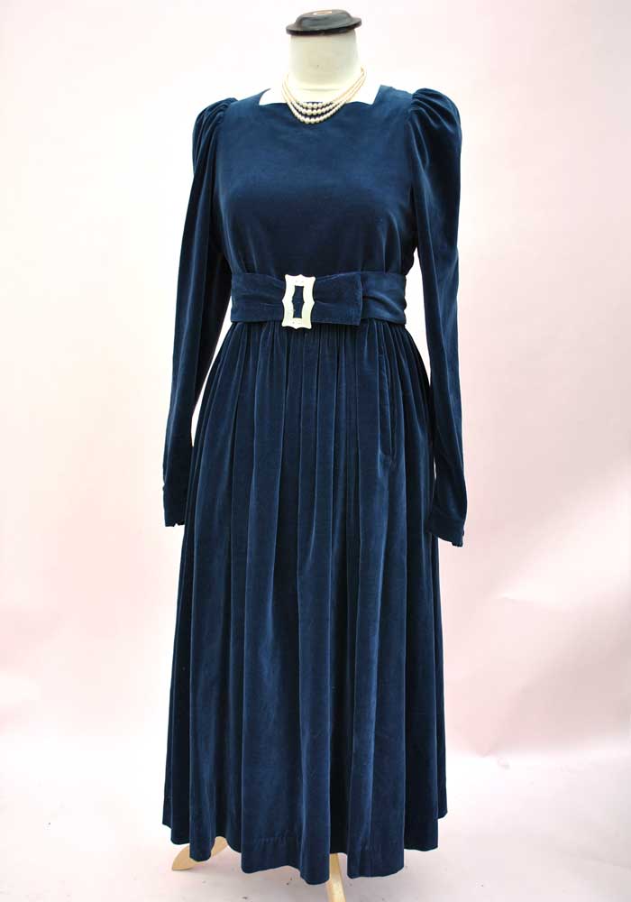 vintage laura ashley midnight blue long sleeve velvet dress