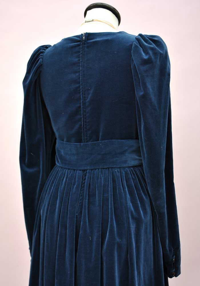 1980s Vintage Midnight Blue Velvet Laura Ashley Long Sleeve Dress